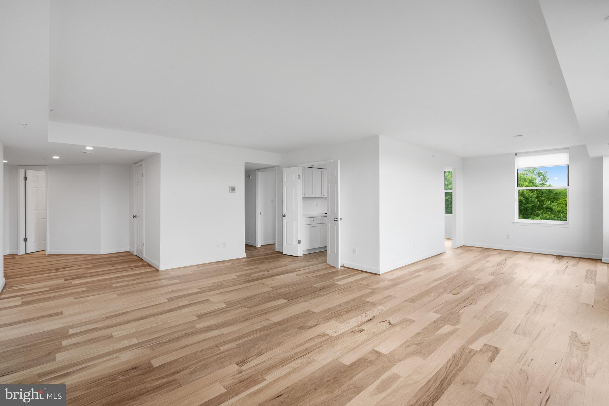 MADISON PARK CONDOMINIUMS - Residential