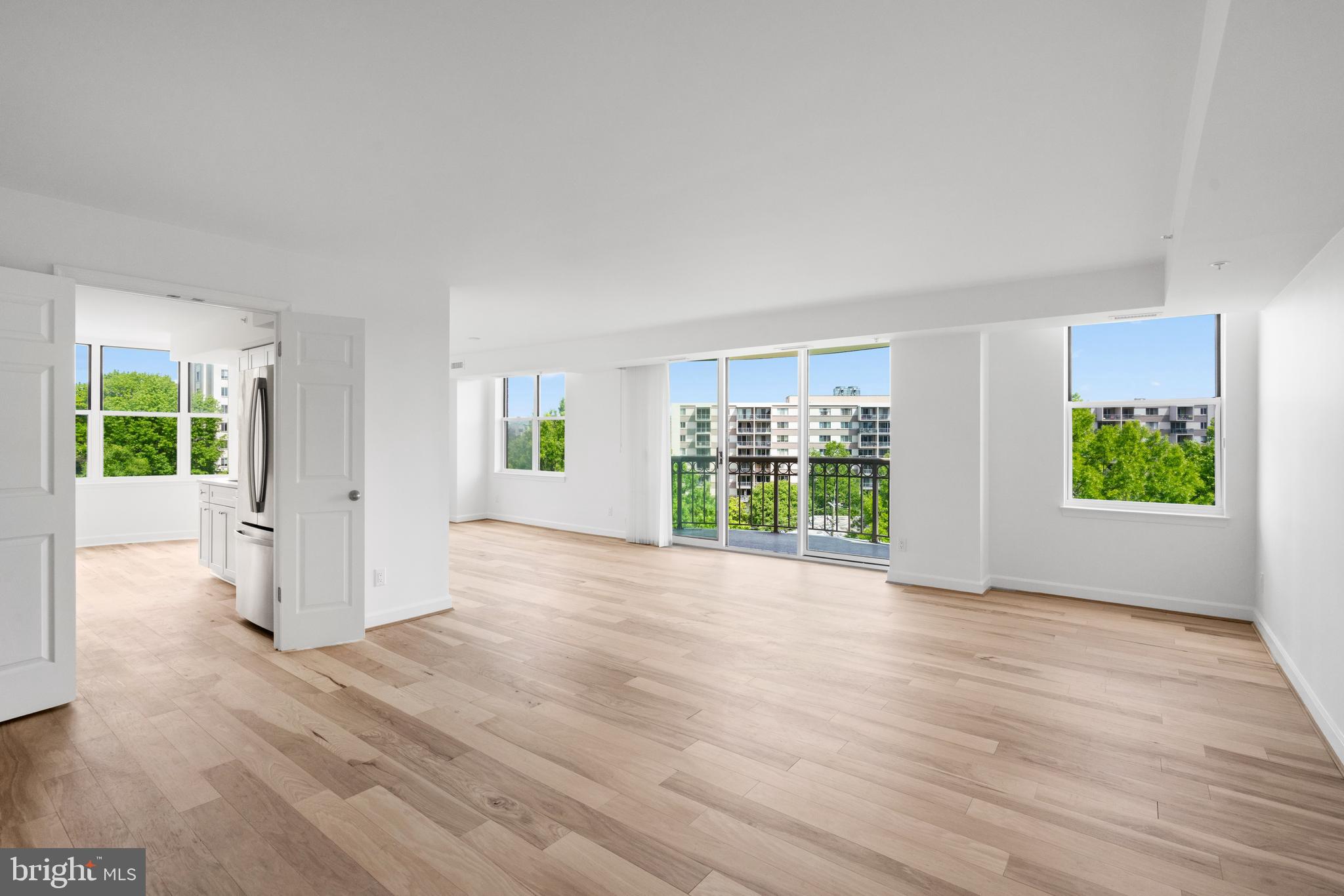 MADISON PARK CONDOMINIUMS - Residential