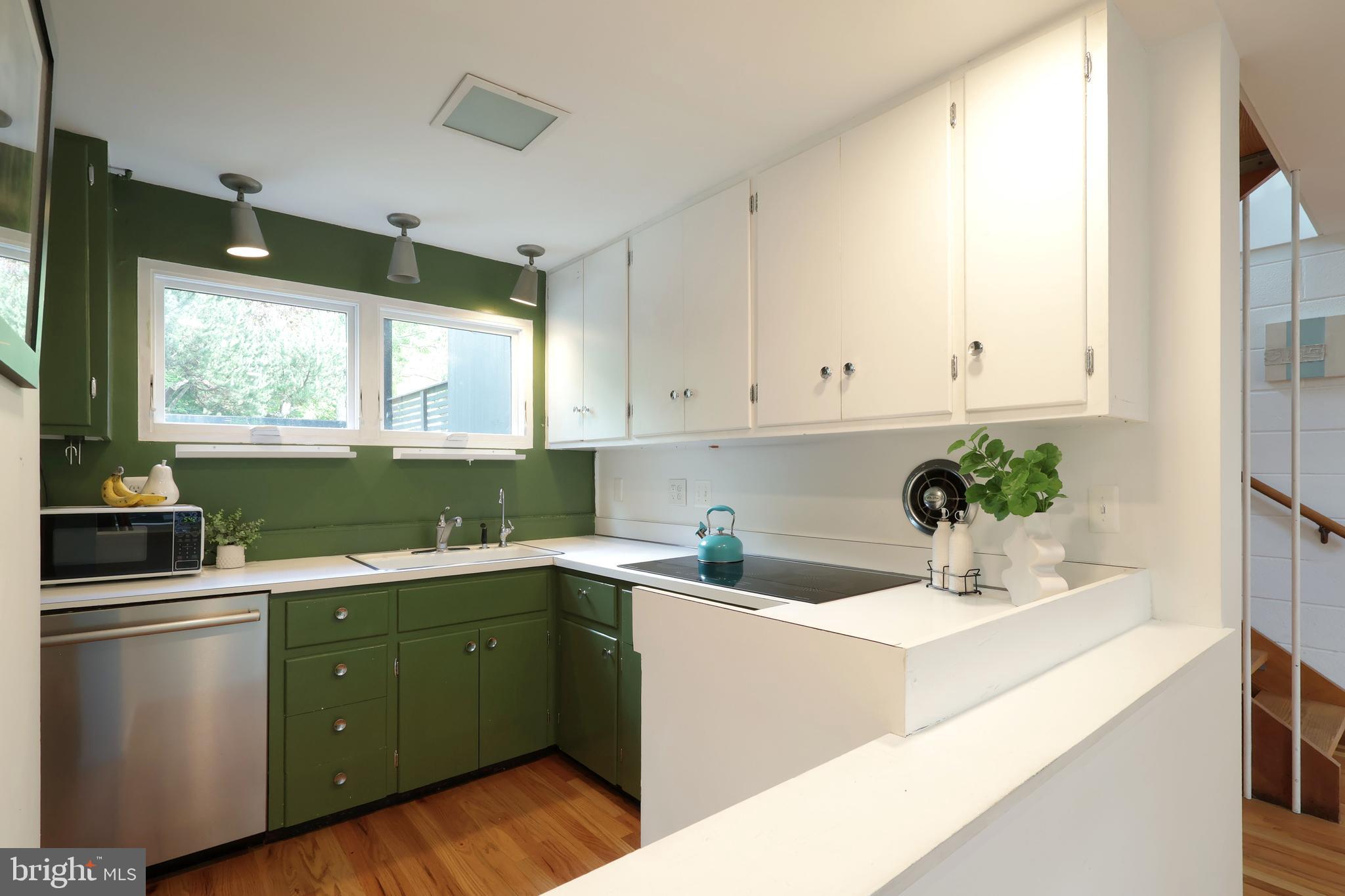 COLLEGE HEIGHTS - Residential