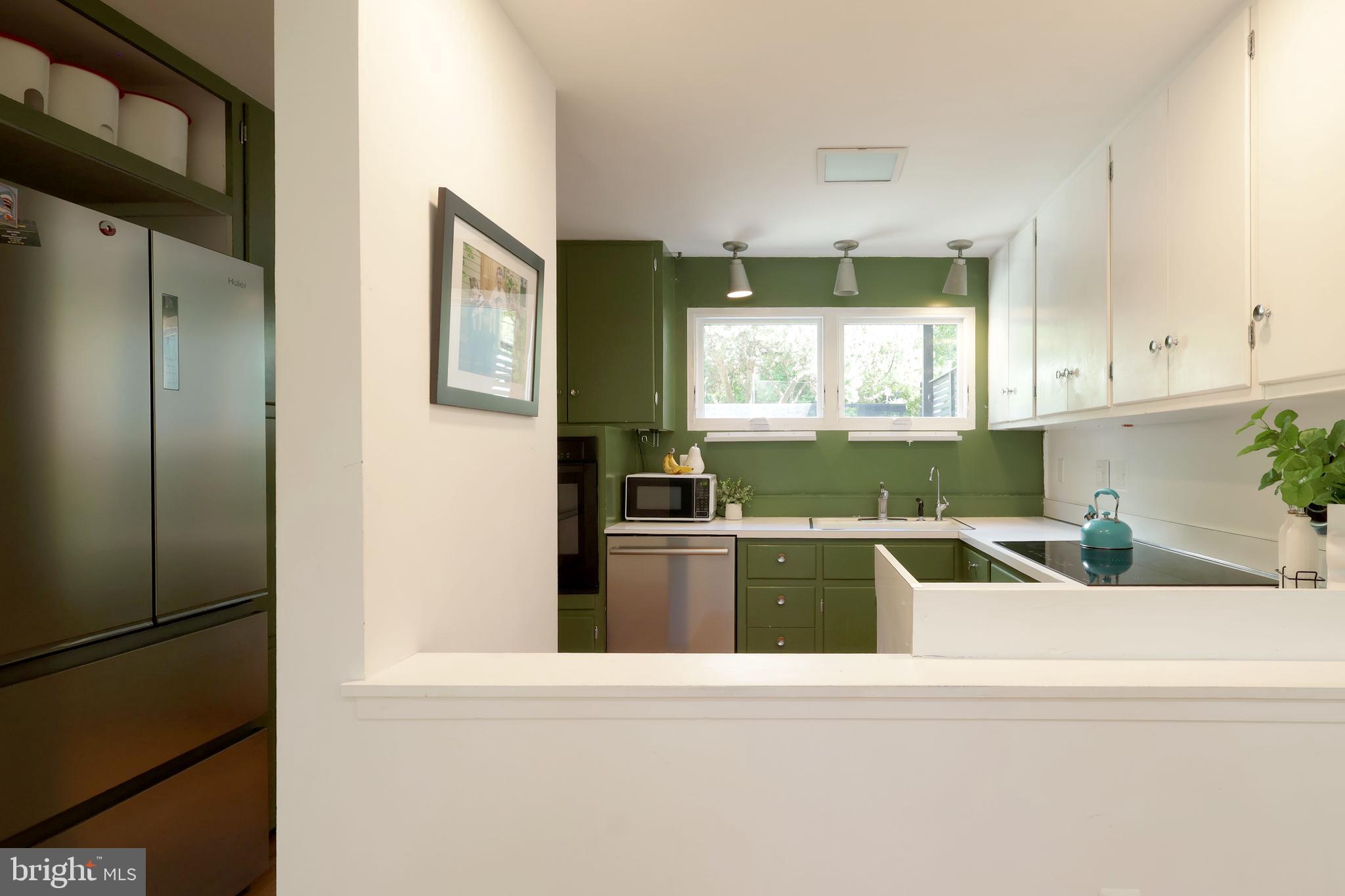 COLLEGE HEIGHTS - Residential