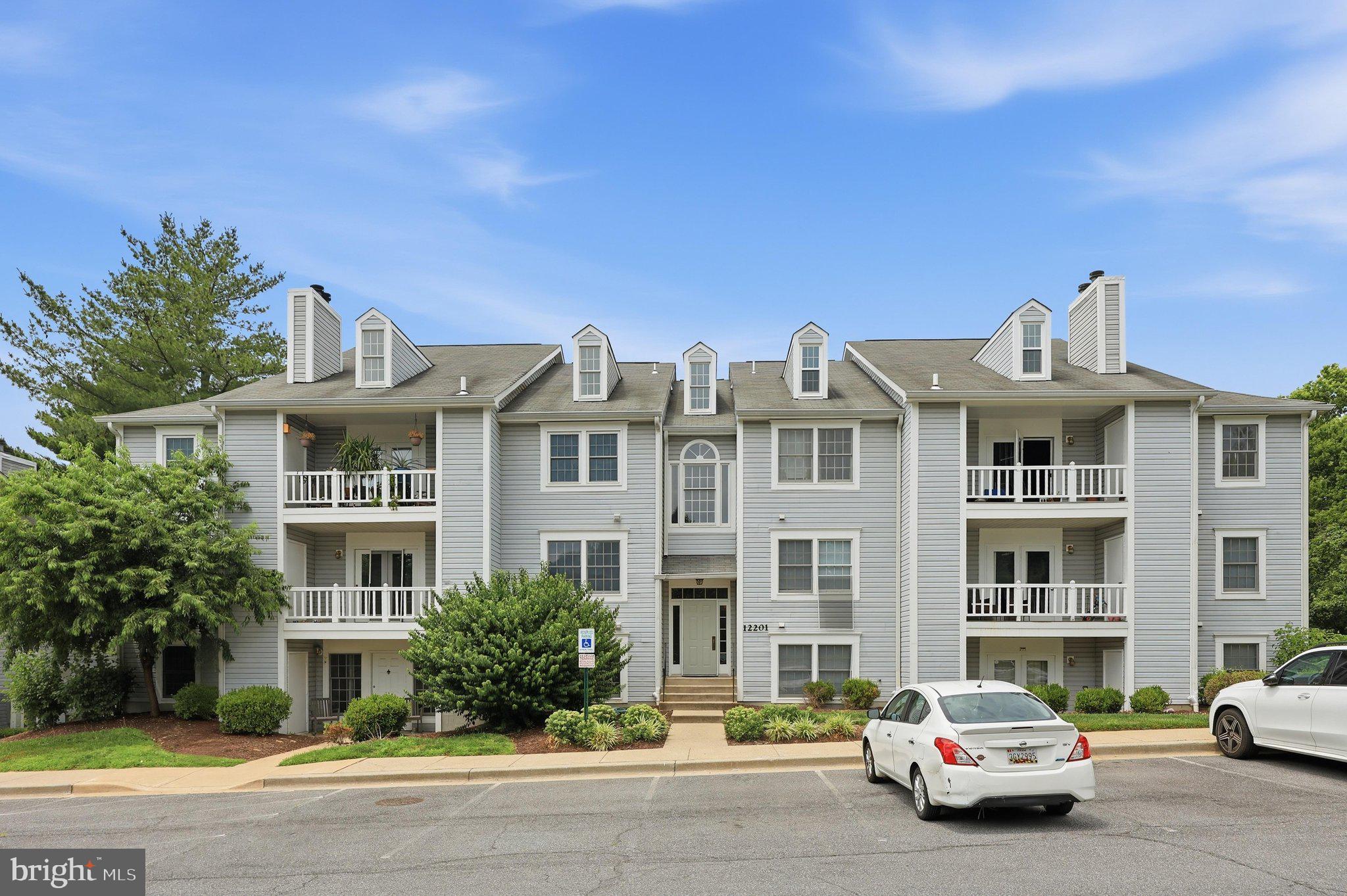 WATERS EDGE AT NORTH LAKE - Residential