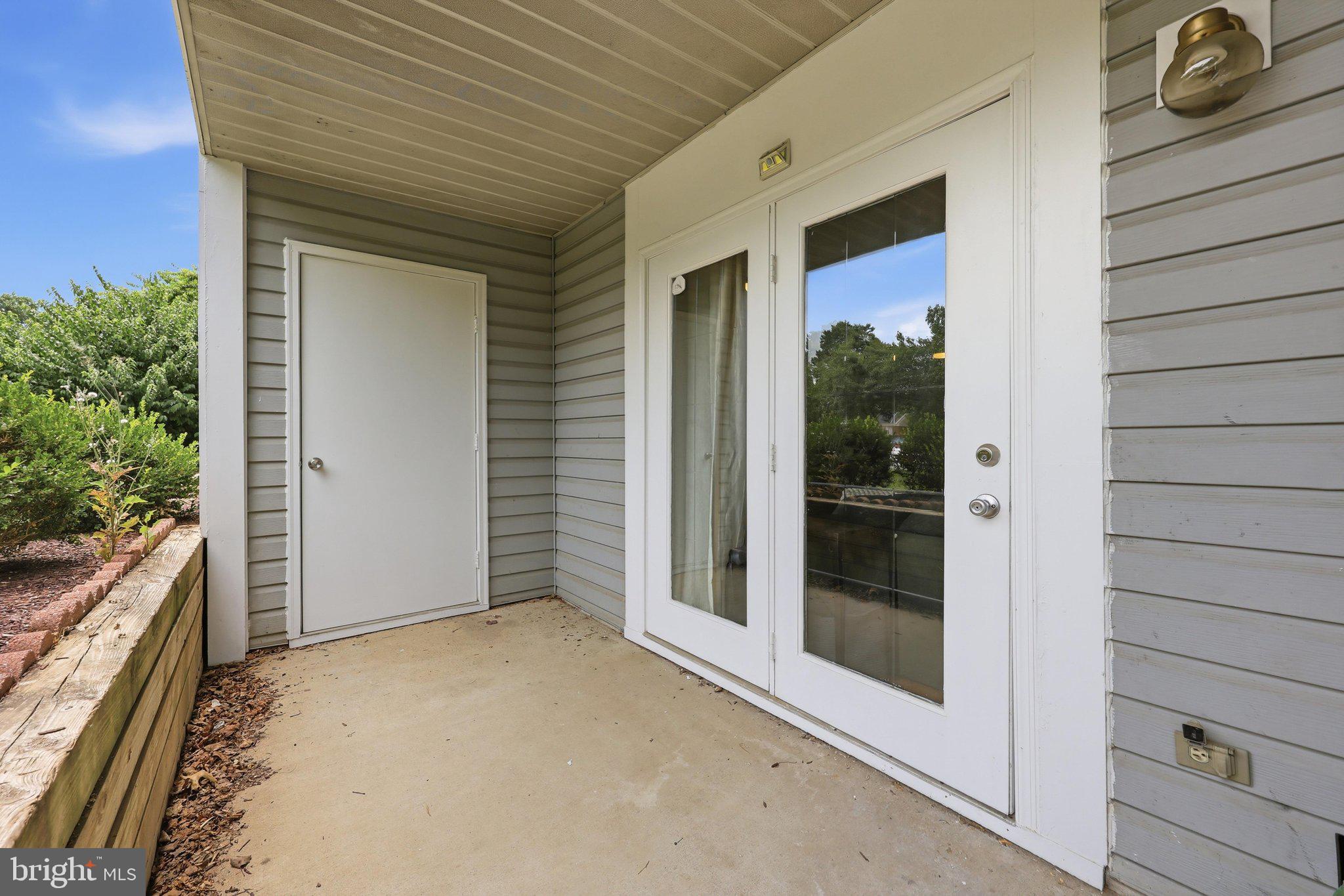 WATERS EDGE AT NORTH LAKE - Residential