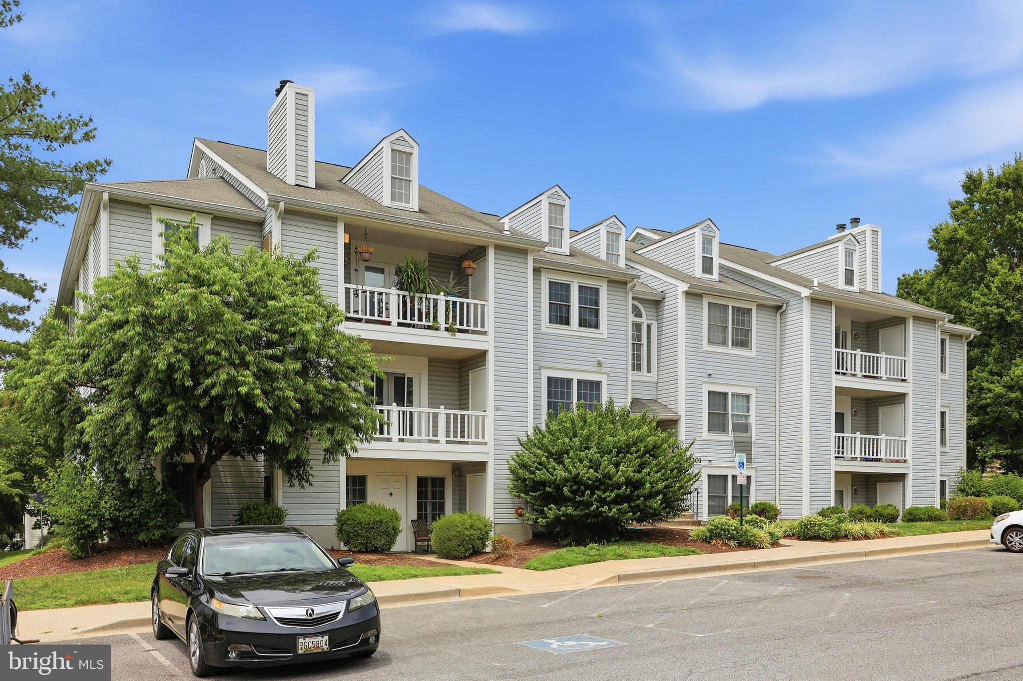 WATERS EDGE AT NORTH LAKE - Residential