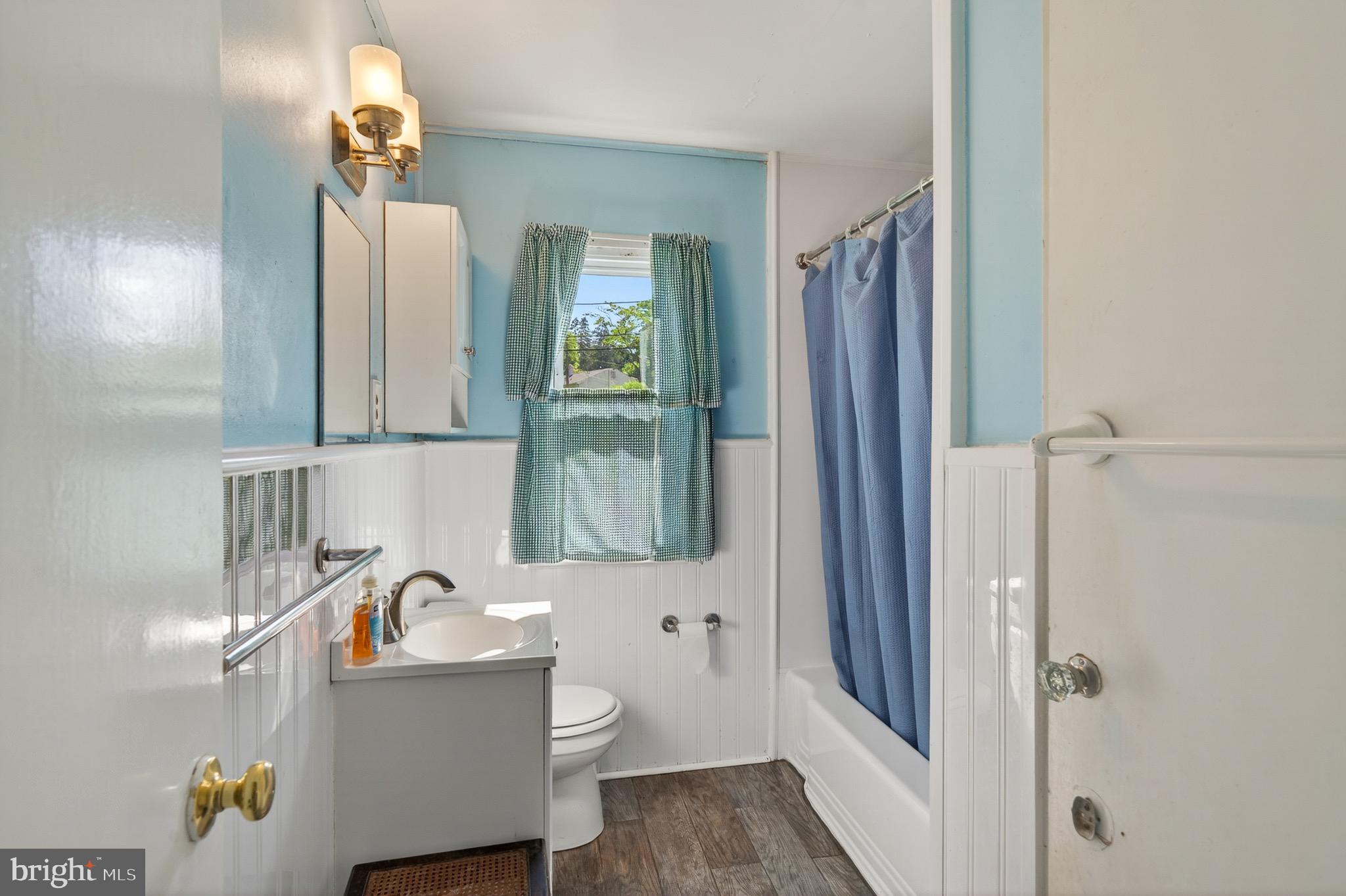 PAOLI GARDENS - Residential