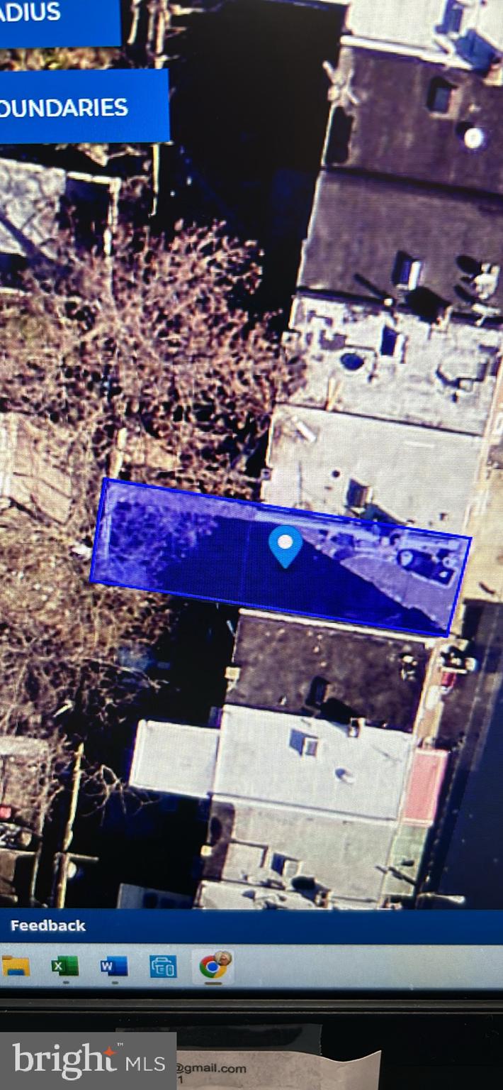 GRAYS FERRY - Land