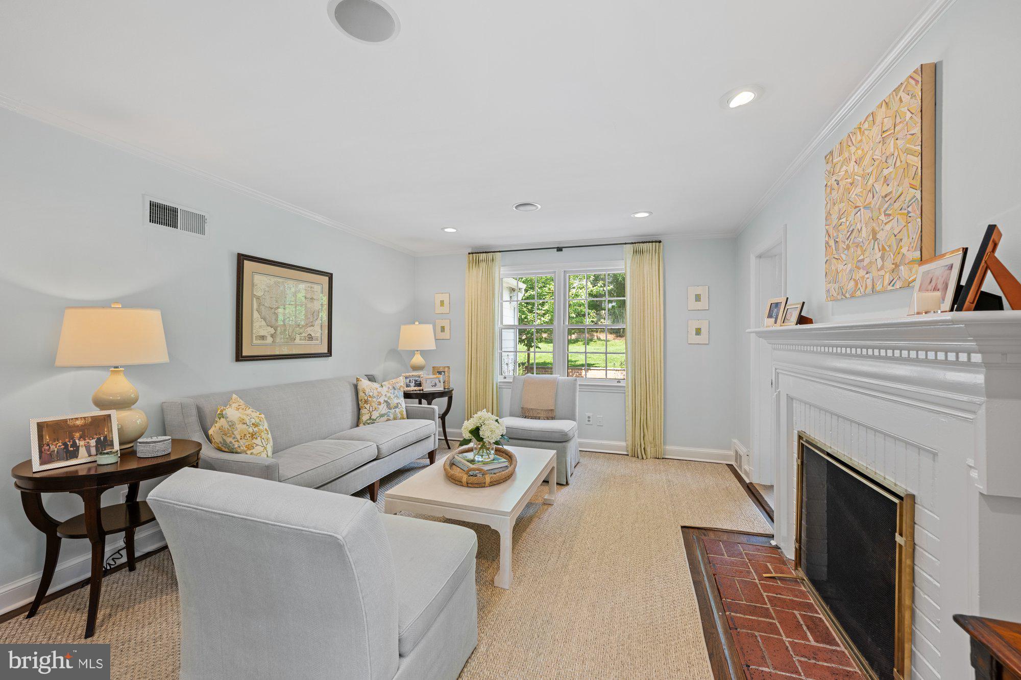 WOODACRES - Residential