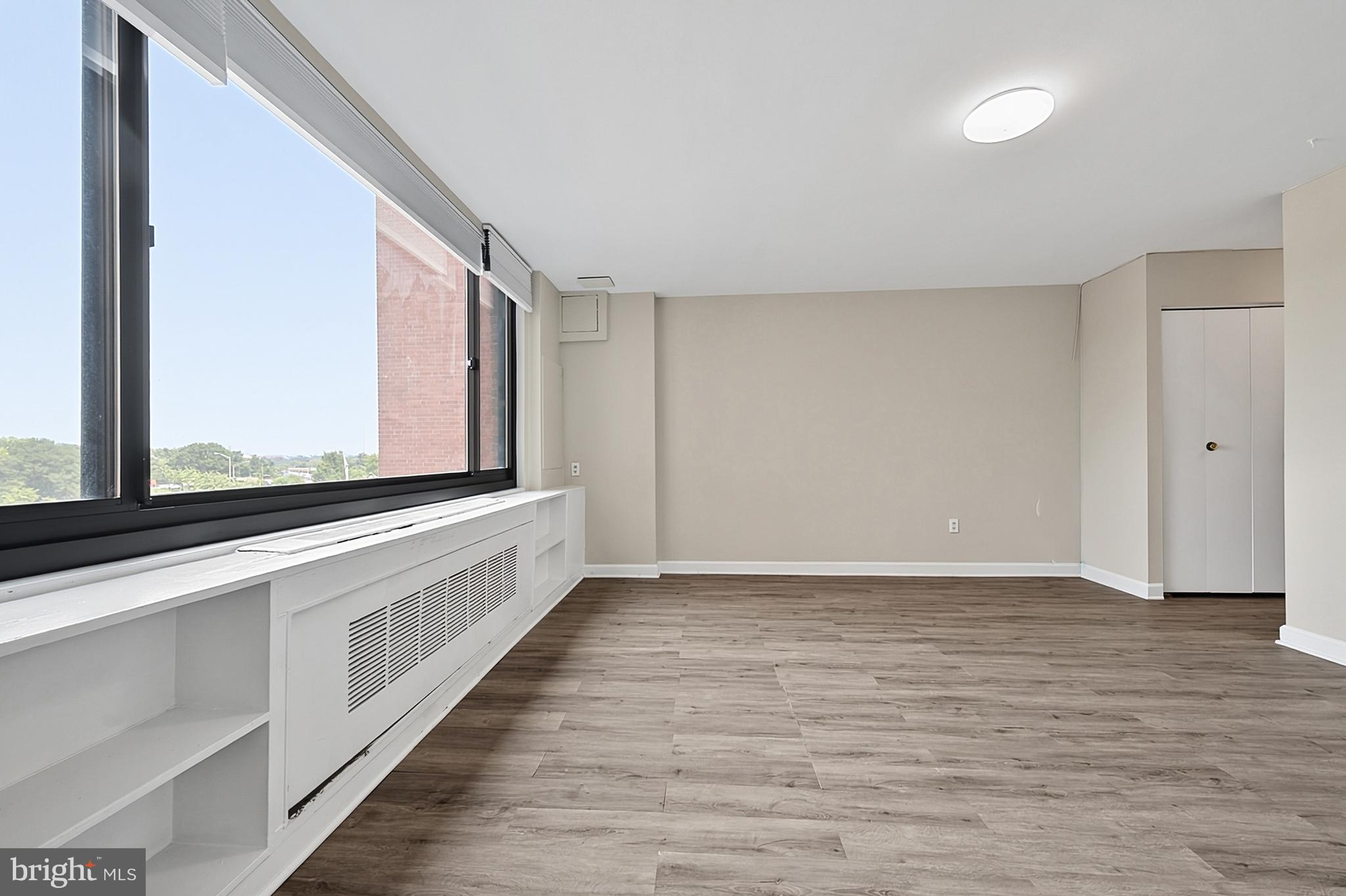 RIVER PLACE - Residential