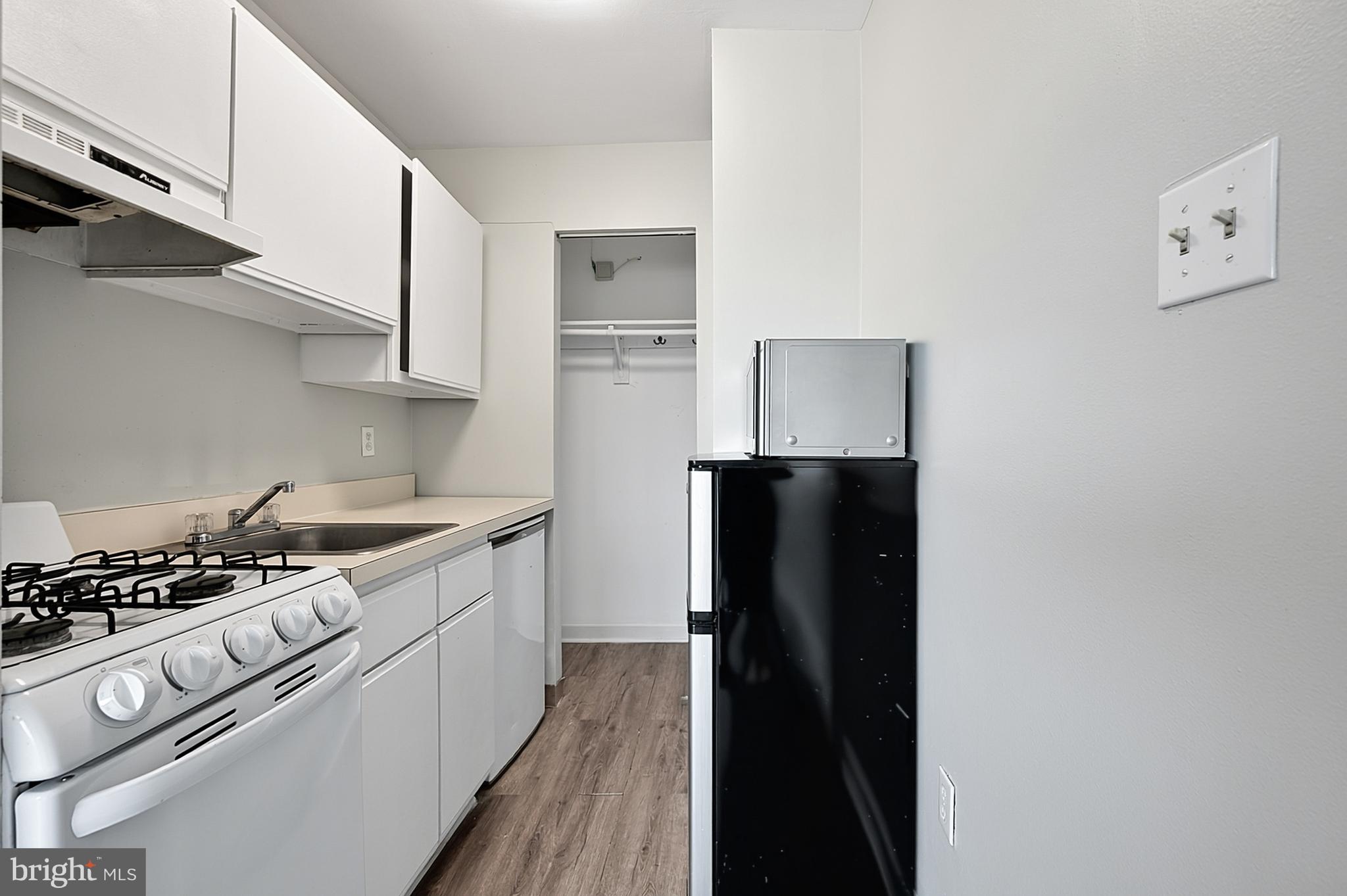 RIVER PLACE - Residential