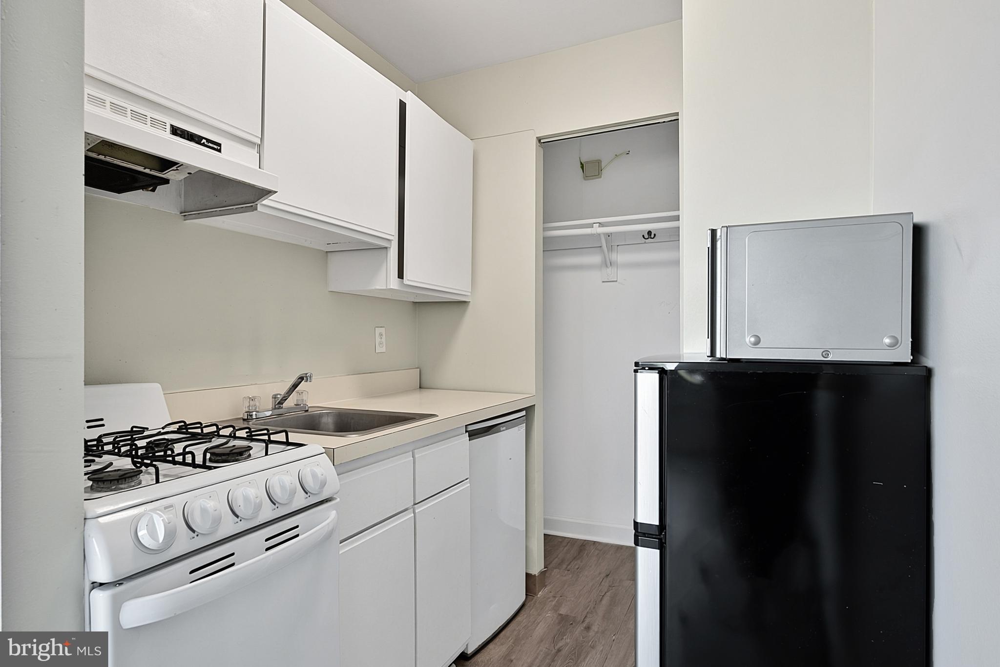 RIVER PLACE - Residential