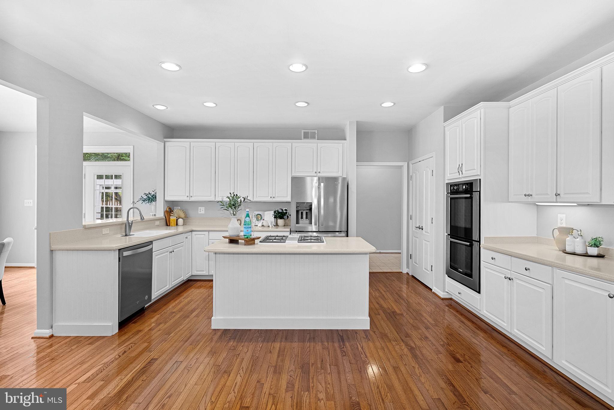 BROADLANDS - Residential