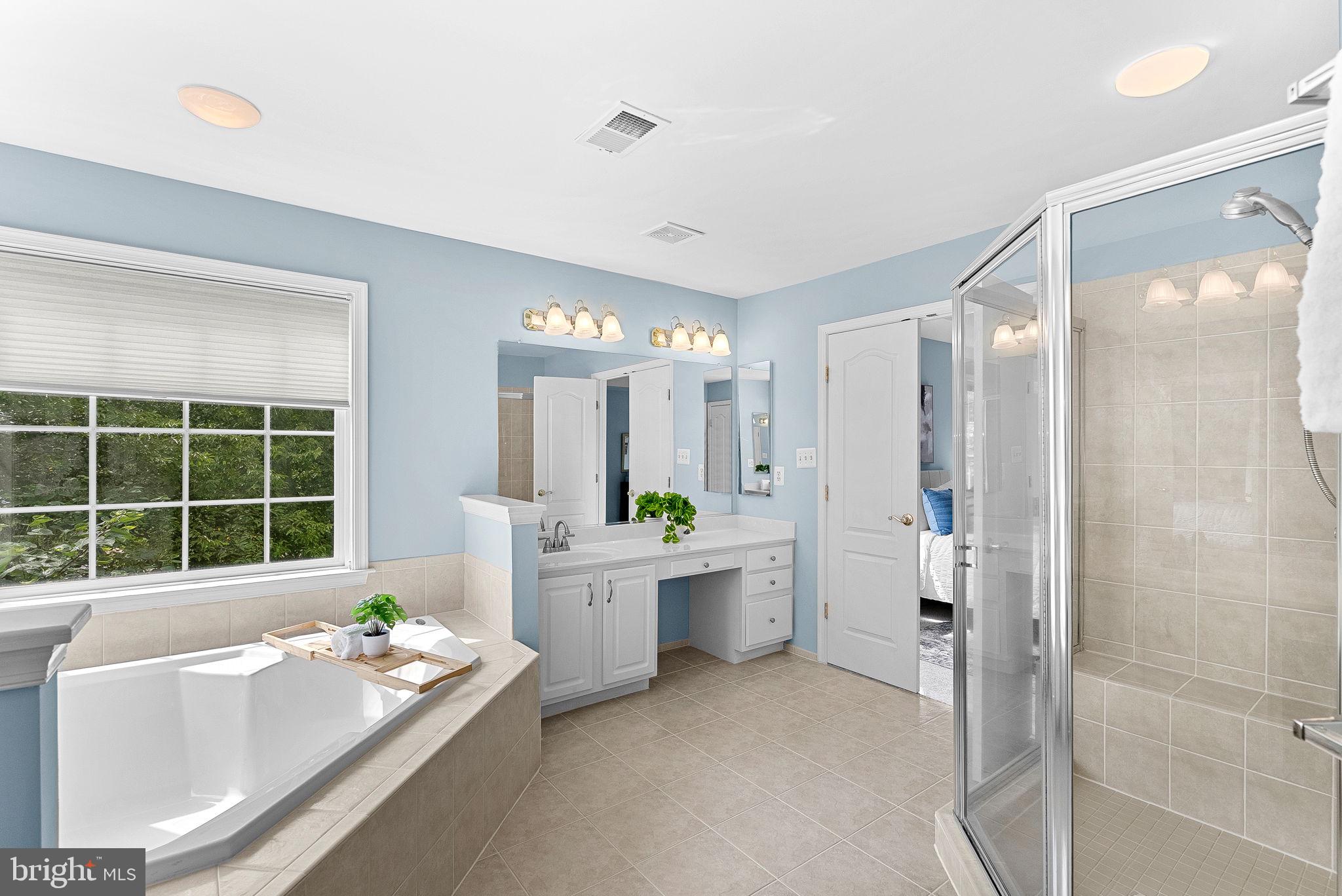 BROADLANDS - Residential