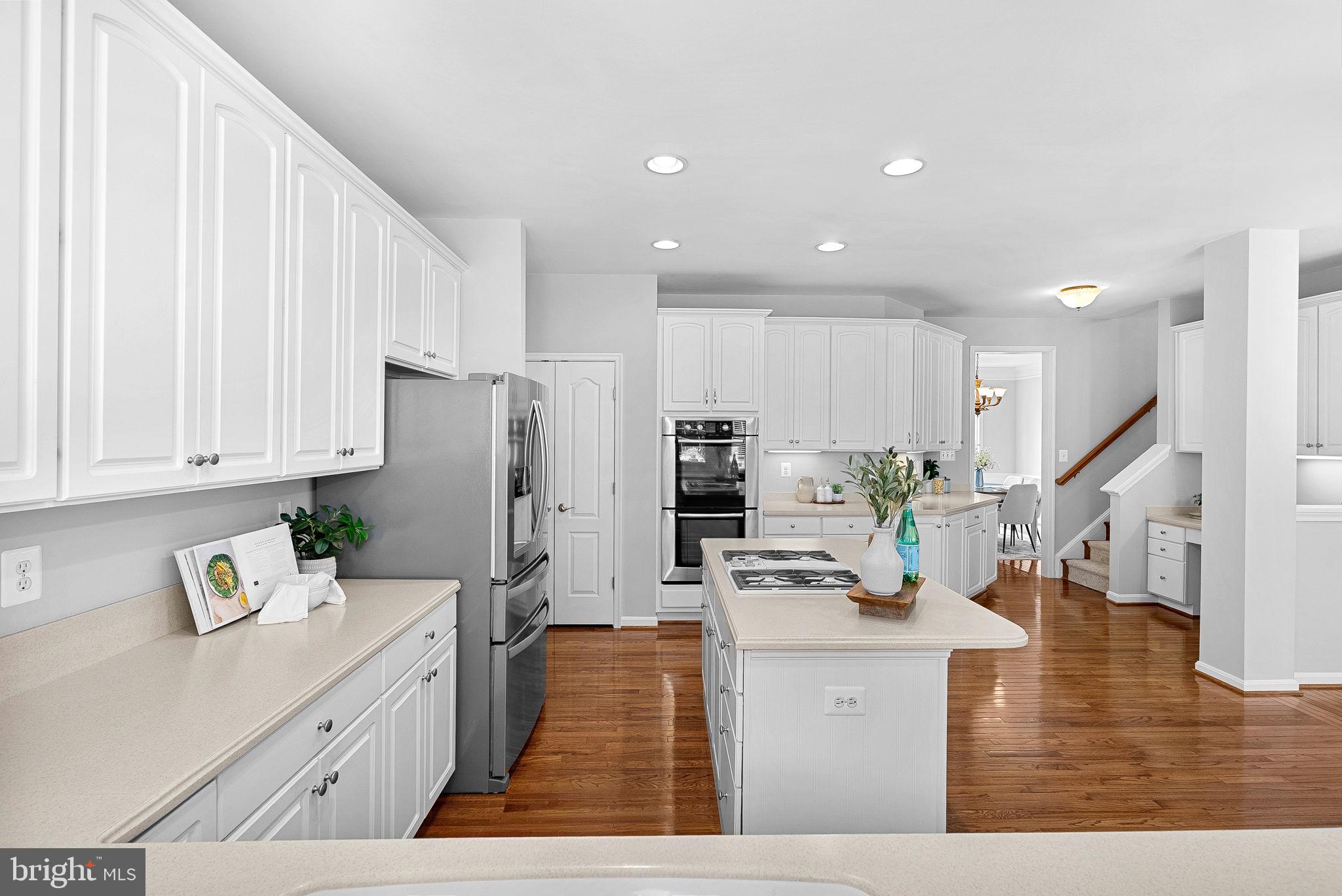 BROADLANDS - Residential
