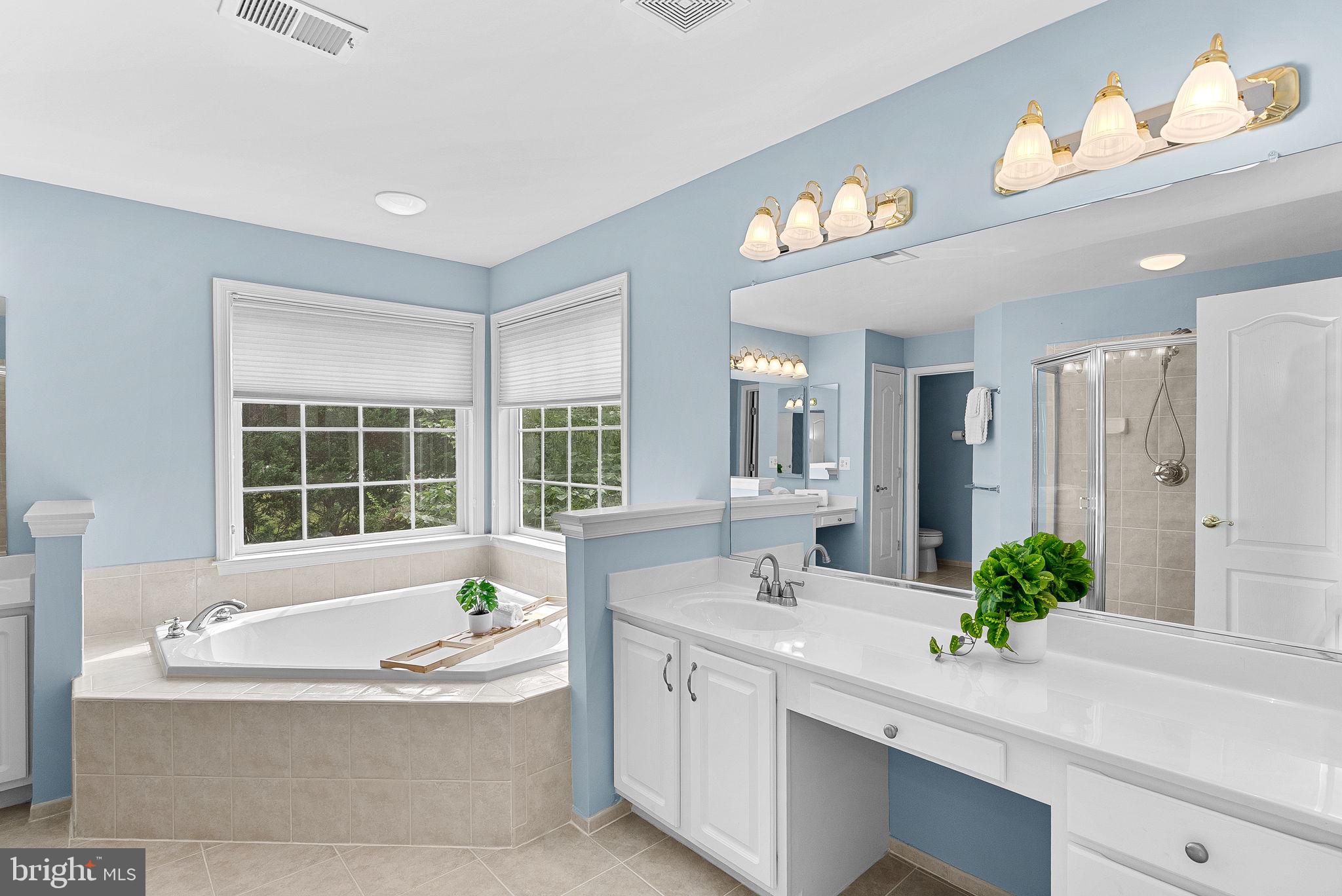 BROADLANDS - Residential