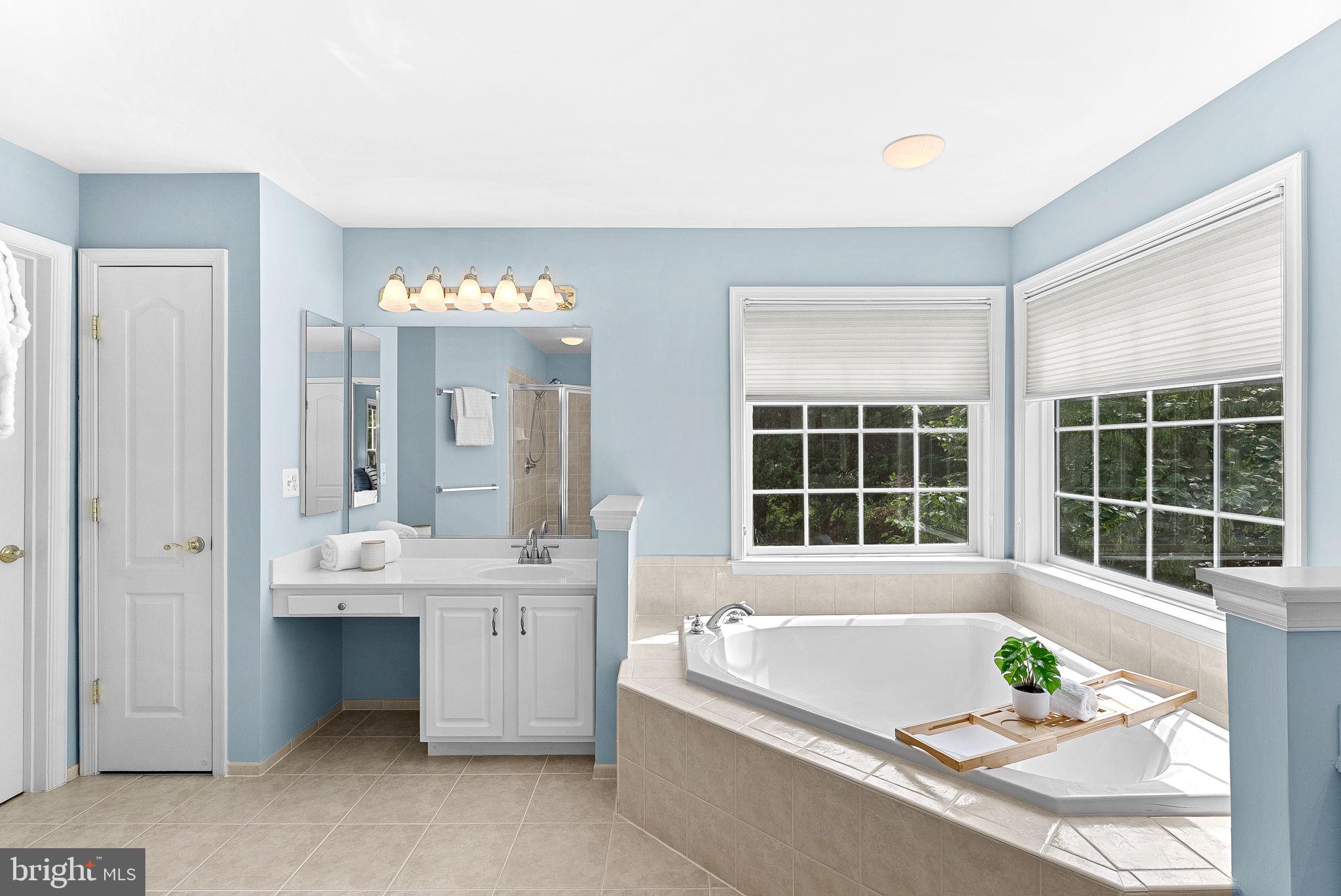 BROADLANDS - Residential