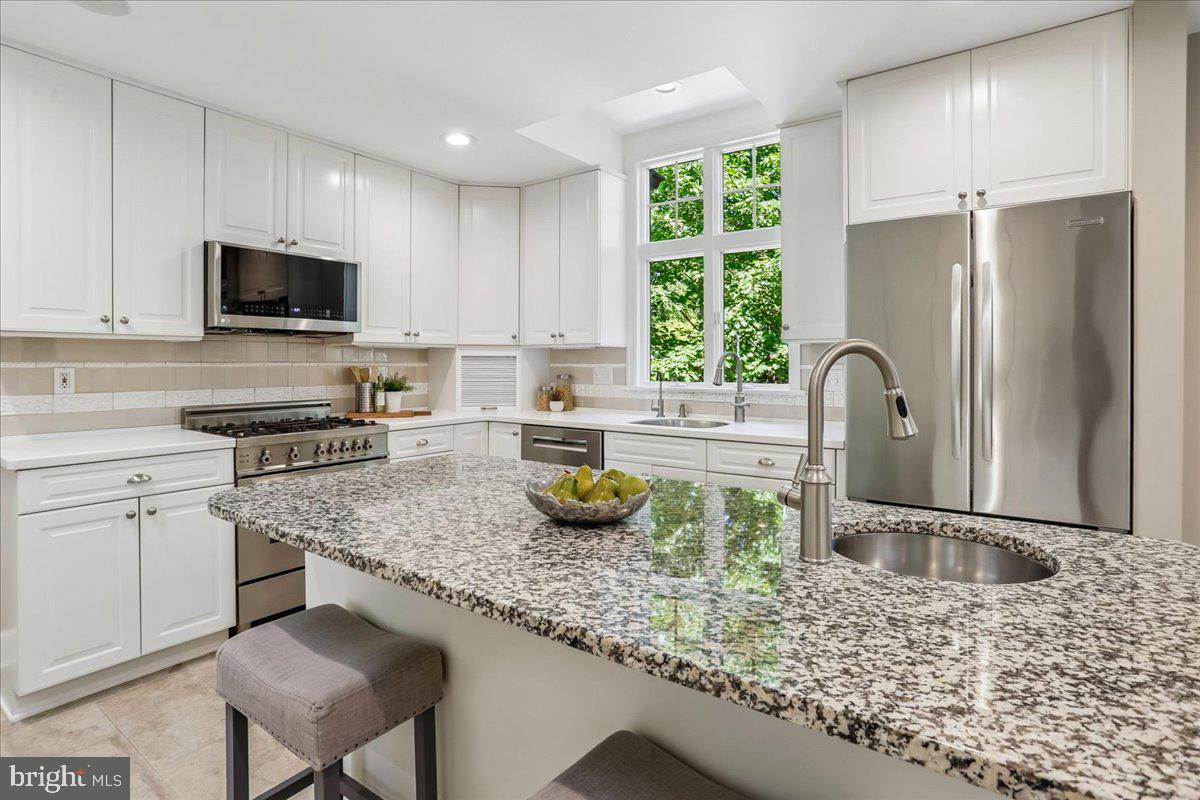 ROLLINGWOOD - Residential