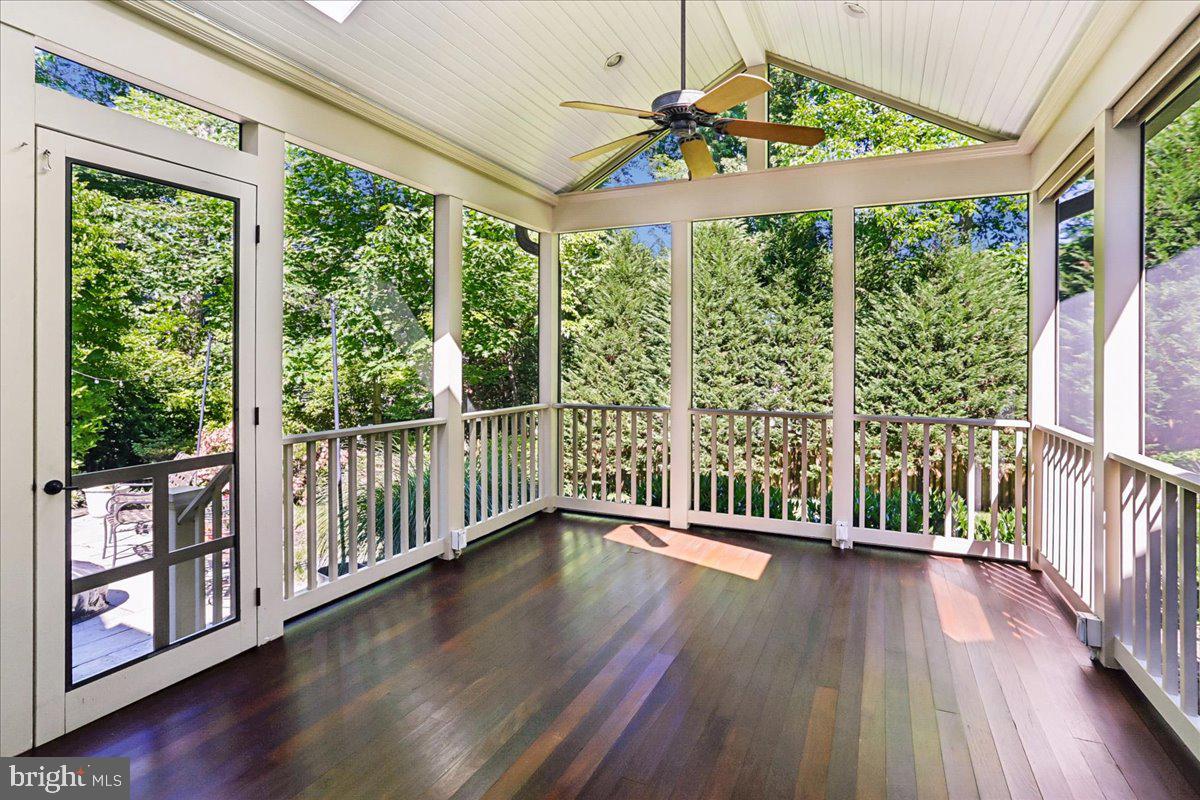 ROLLINGWOOD - Residential