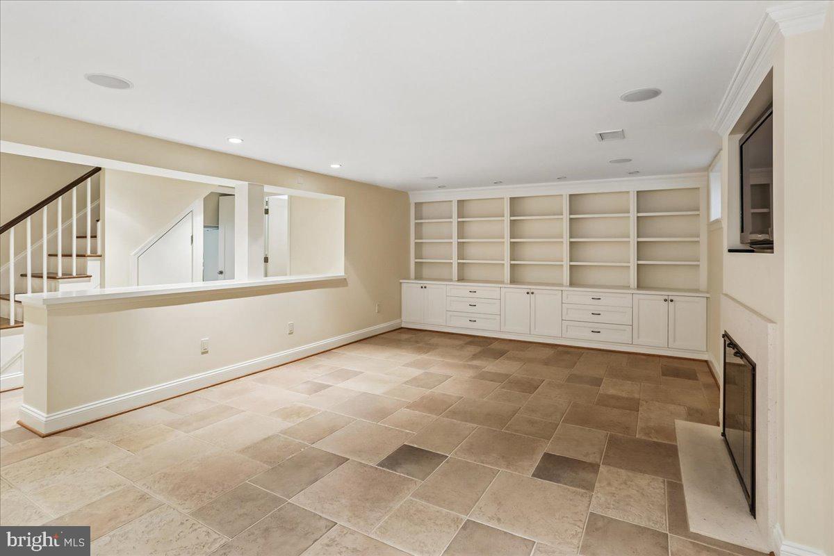 ROLLINGWOOD - Residential