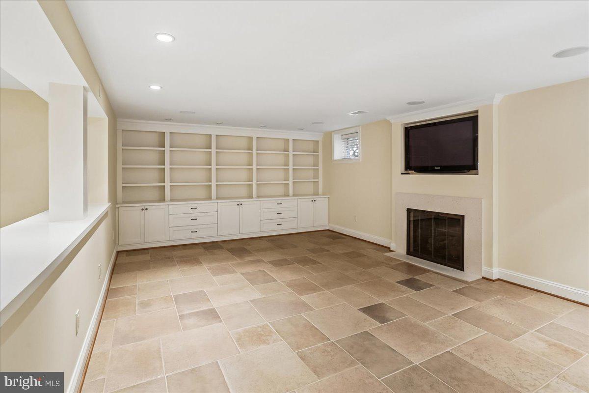 ROLLINGWOOD - Residential