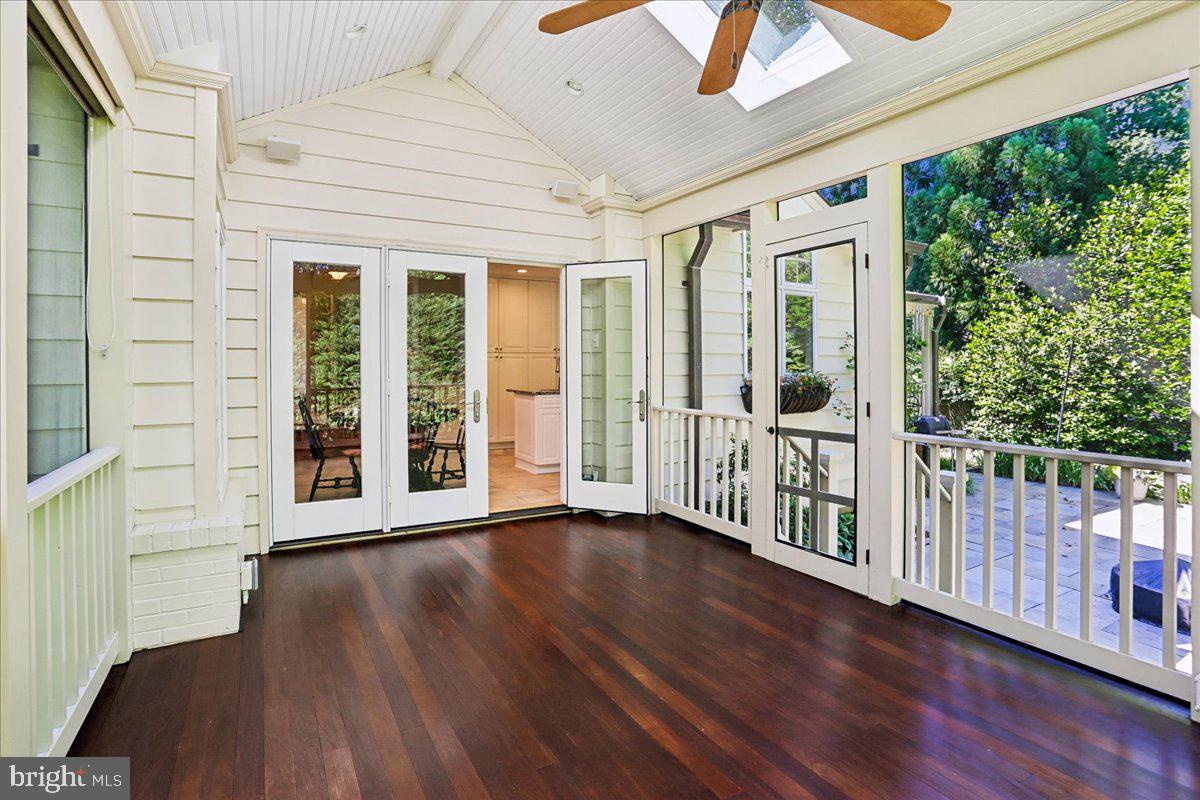 ROLLINGWOOD - Residential