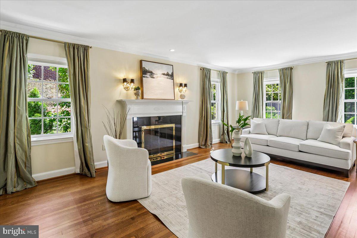ROLLINGWOOD - Residential
