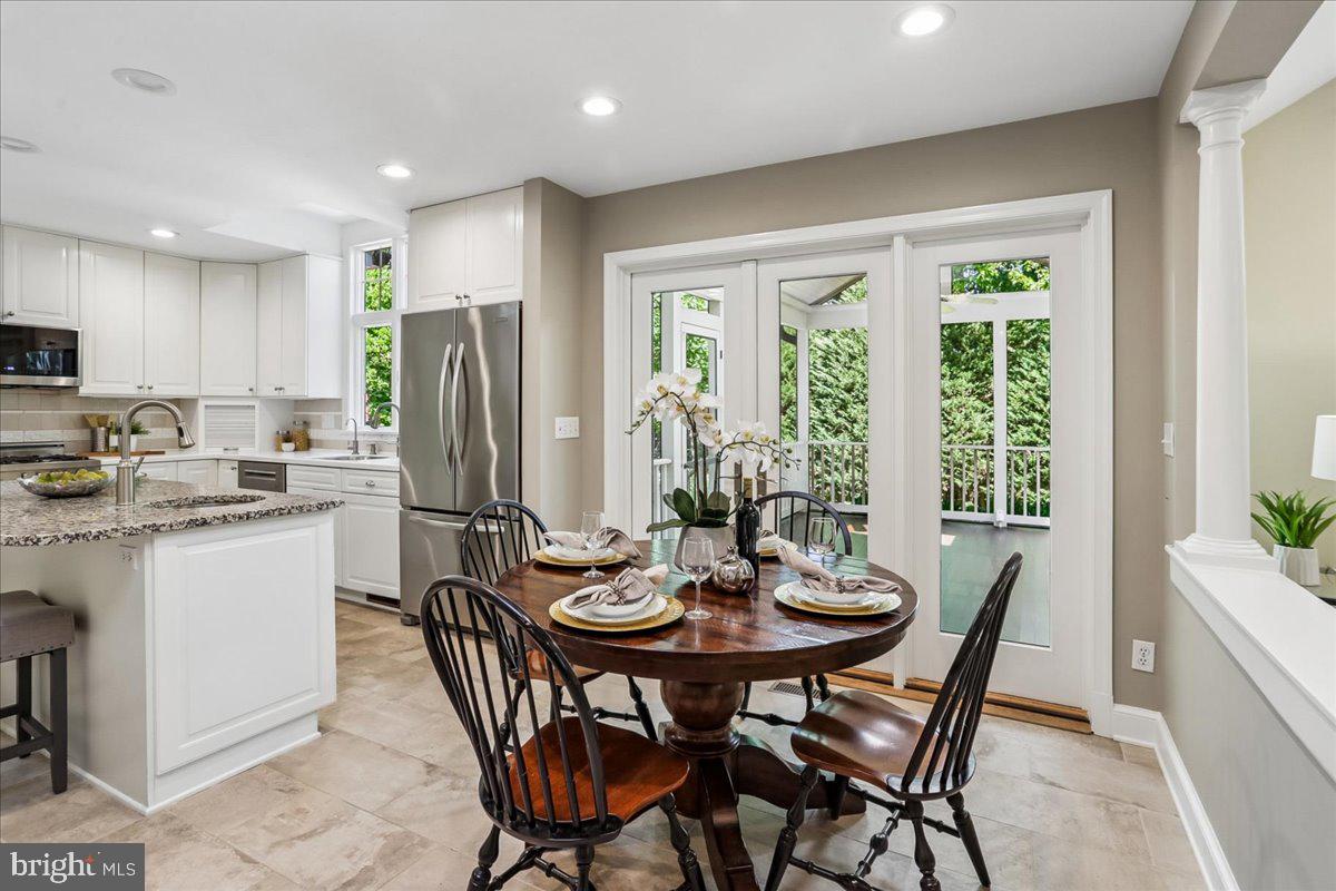 ROLLINGWOOD - Residential