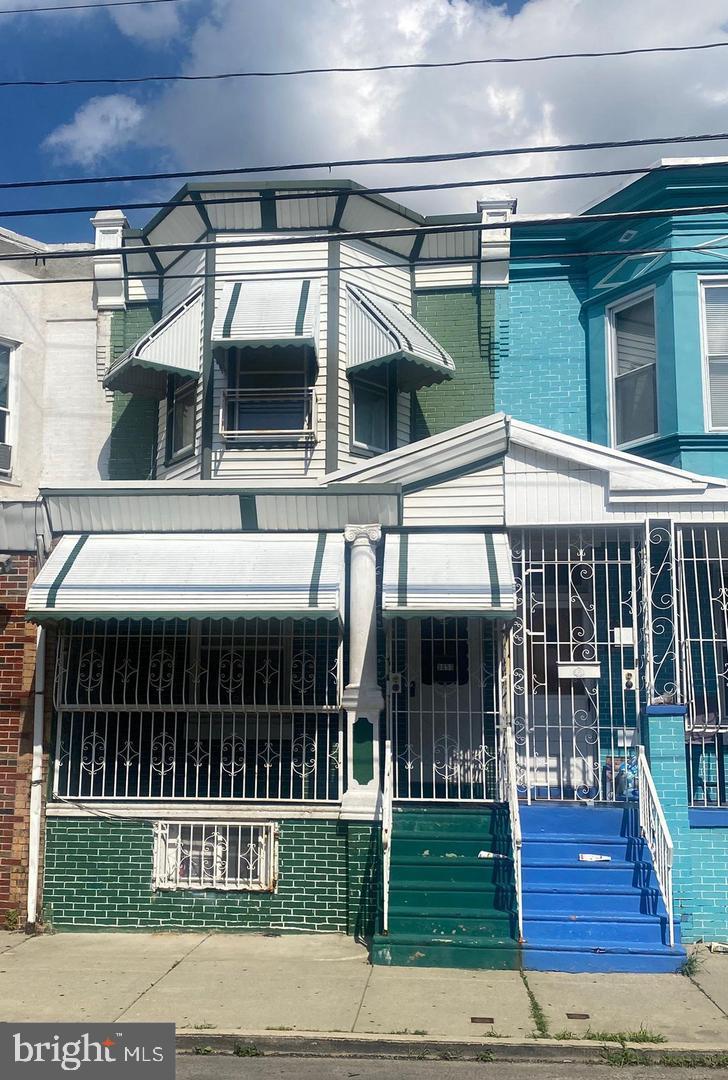 PHILADELPHIA - Residential