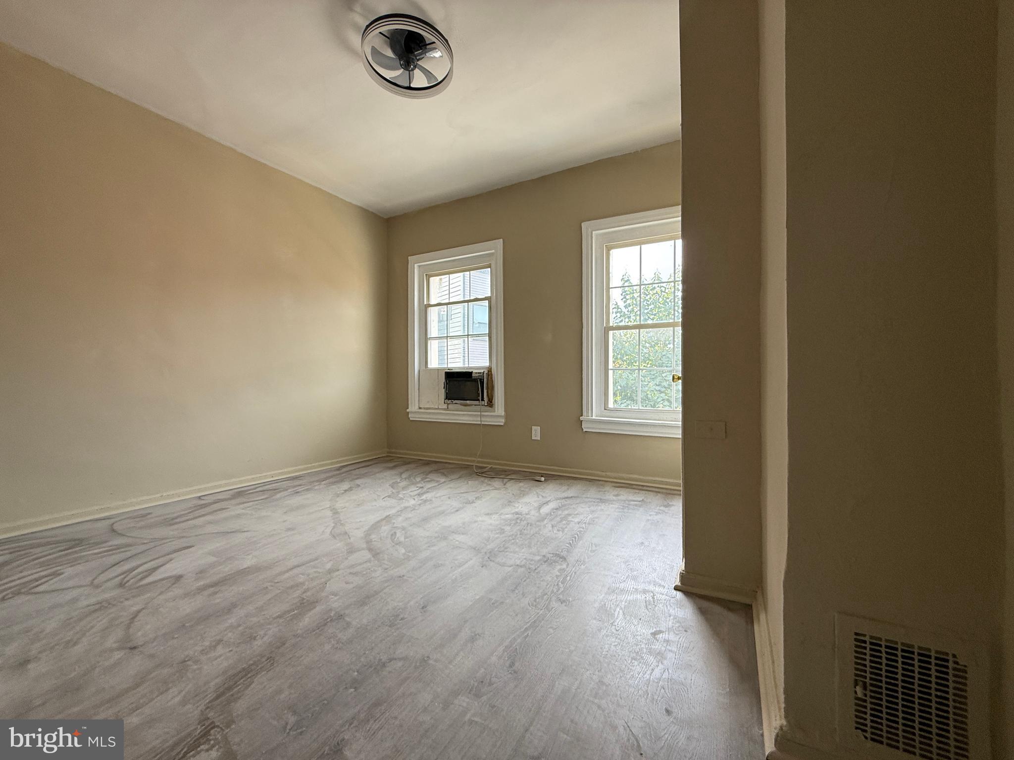 OLDE KENSINGTON - Residential