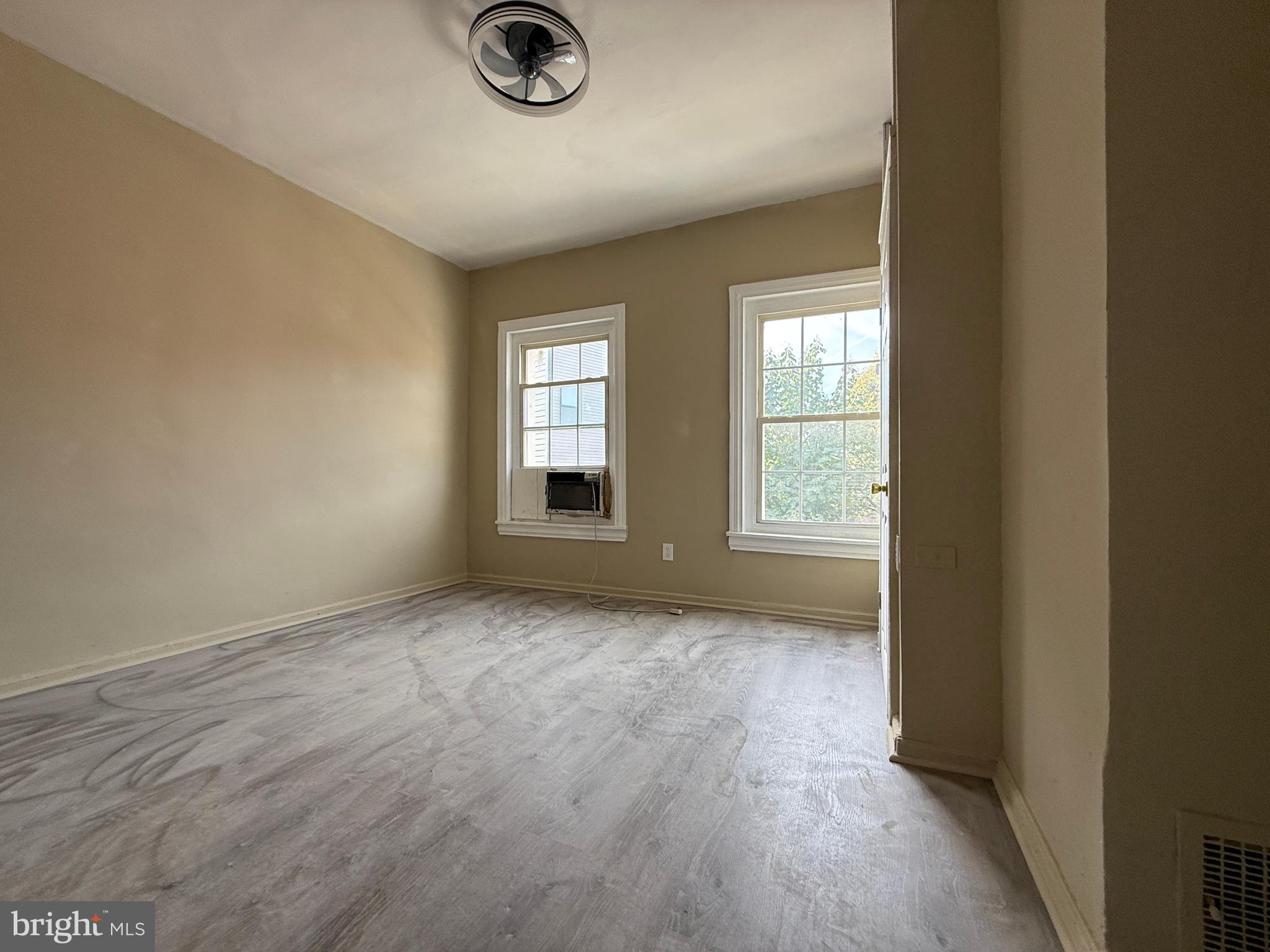 OLDE KENSINGTON - Residential