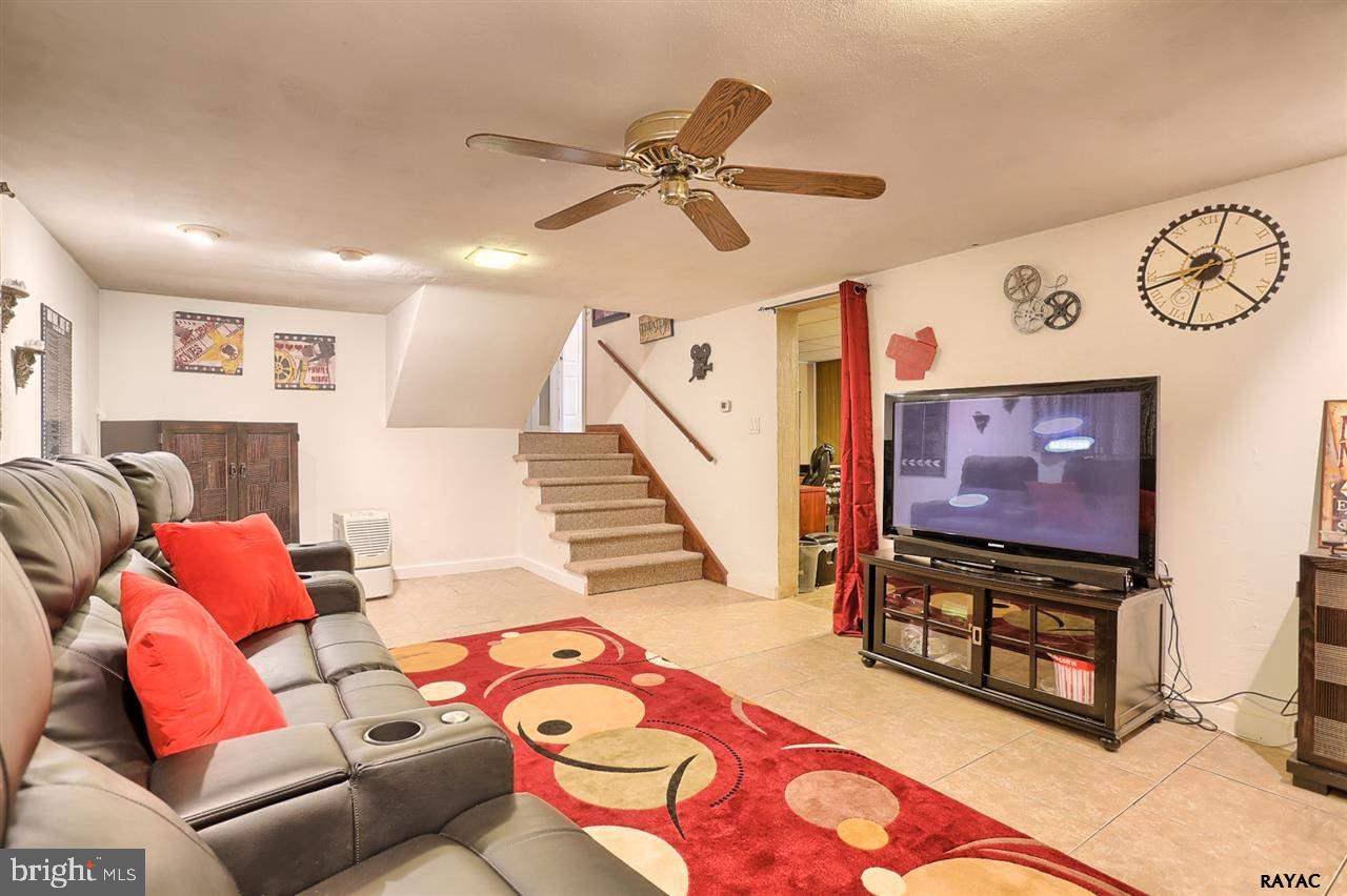 ARLINGTON PARK - Residential