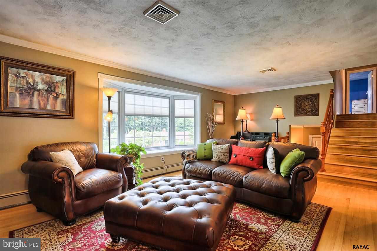 ARLINGTON PARK - Residential