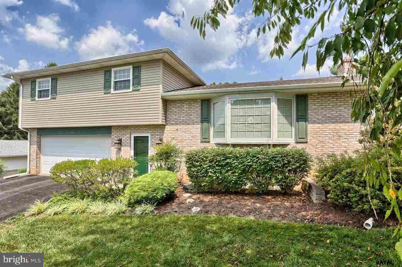 Absolutely stunning home with upgrades throughout!  Gorgeous EIK w/granite counters, SS appls, tile flr open to 4 season rm w/gas FP. Finished LL family rm w/tile flrs & office! MBR w/full bath & WIC. Beautiful views of the rear oasis from the sunroom/hot tub rm.  Heated in-ground pool w/privacy & more! Don't miss this opportunity to own truly one of a kind home!