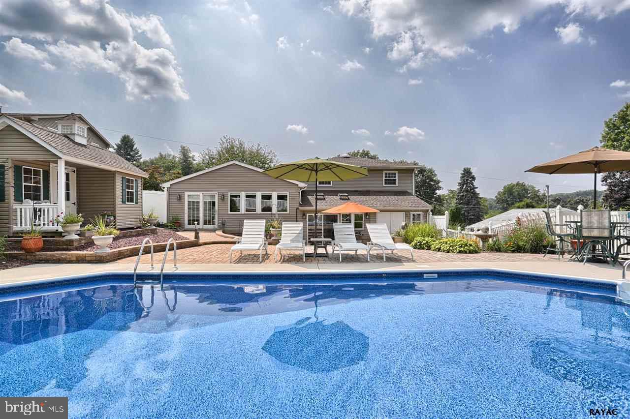 ARLINGTON PARK - Residential