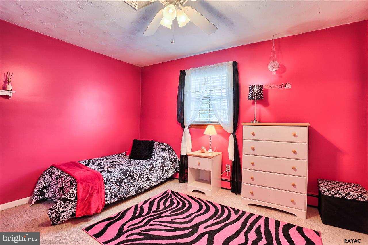 ARLINGTON PARK - Residential