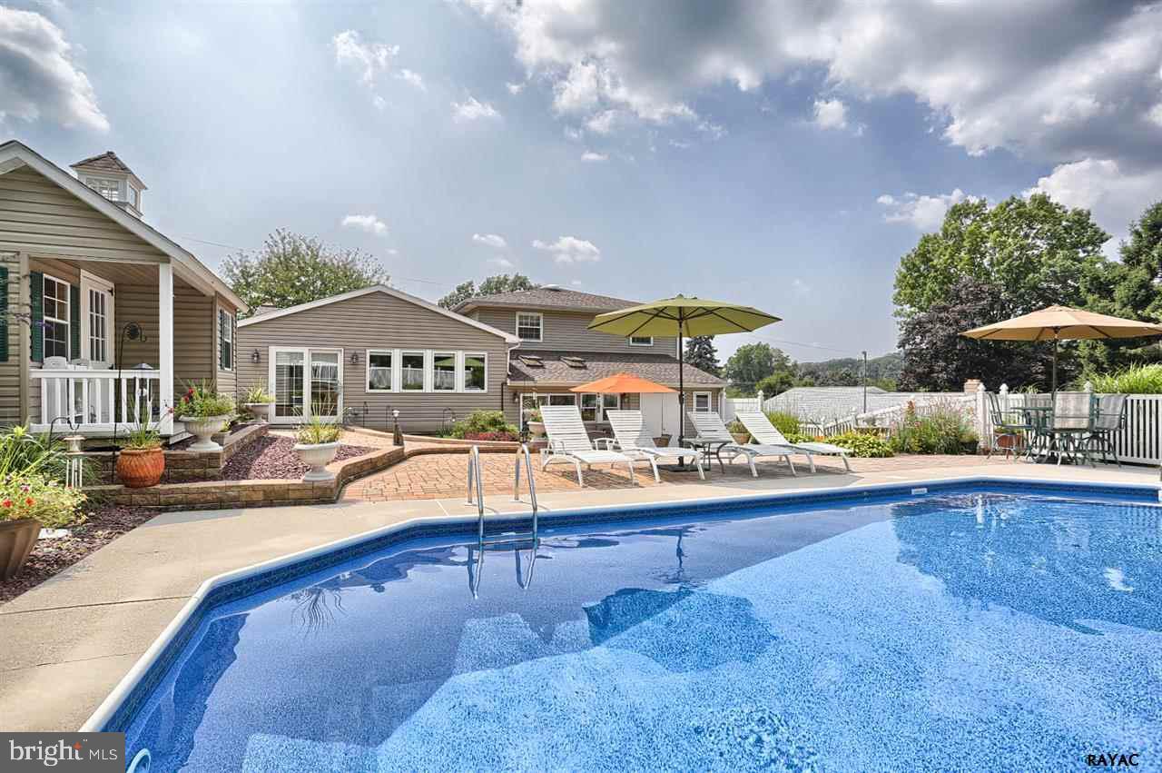 ARLINGTON PARK - Residential