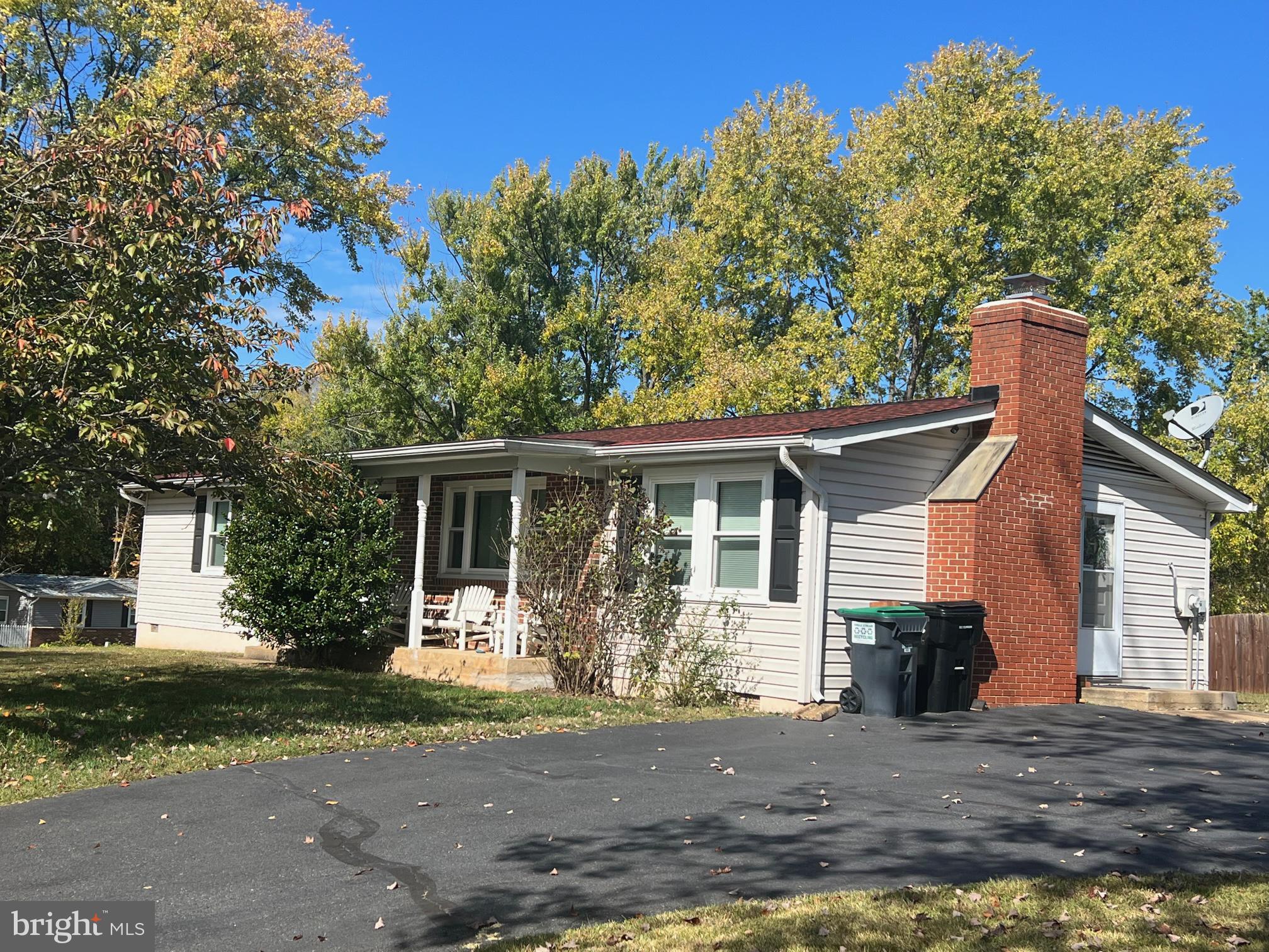 FANTASTIC HOME RECENTLY REMODELED in 2022 WITH ALL NEW KITCHEN WITH NEW STAINLESS STEEL APPLIANCES AND GRANITE COUNTER TOPS & BRAND NEW CABINETS.  LARGE HOME WITH FAMILY ROOM W/ BRICK HEARTH FIREPLACE + + LARGE LIVING ROOM W/ PICTURE WINDOW. THE HOUSE HAS An OPEN KITCHEN WITH LARGE DINING AREA. THIS HOME BOAST A NICE LOT W/ 2 SHEDS . HOME ALSO INCLUDES FRONT PORCH AND SPACIOUS ASPHALT DRIVEWAY. YOU MUST PUT THIS HOME ON YOUR TOUR LIST TODAY!