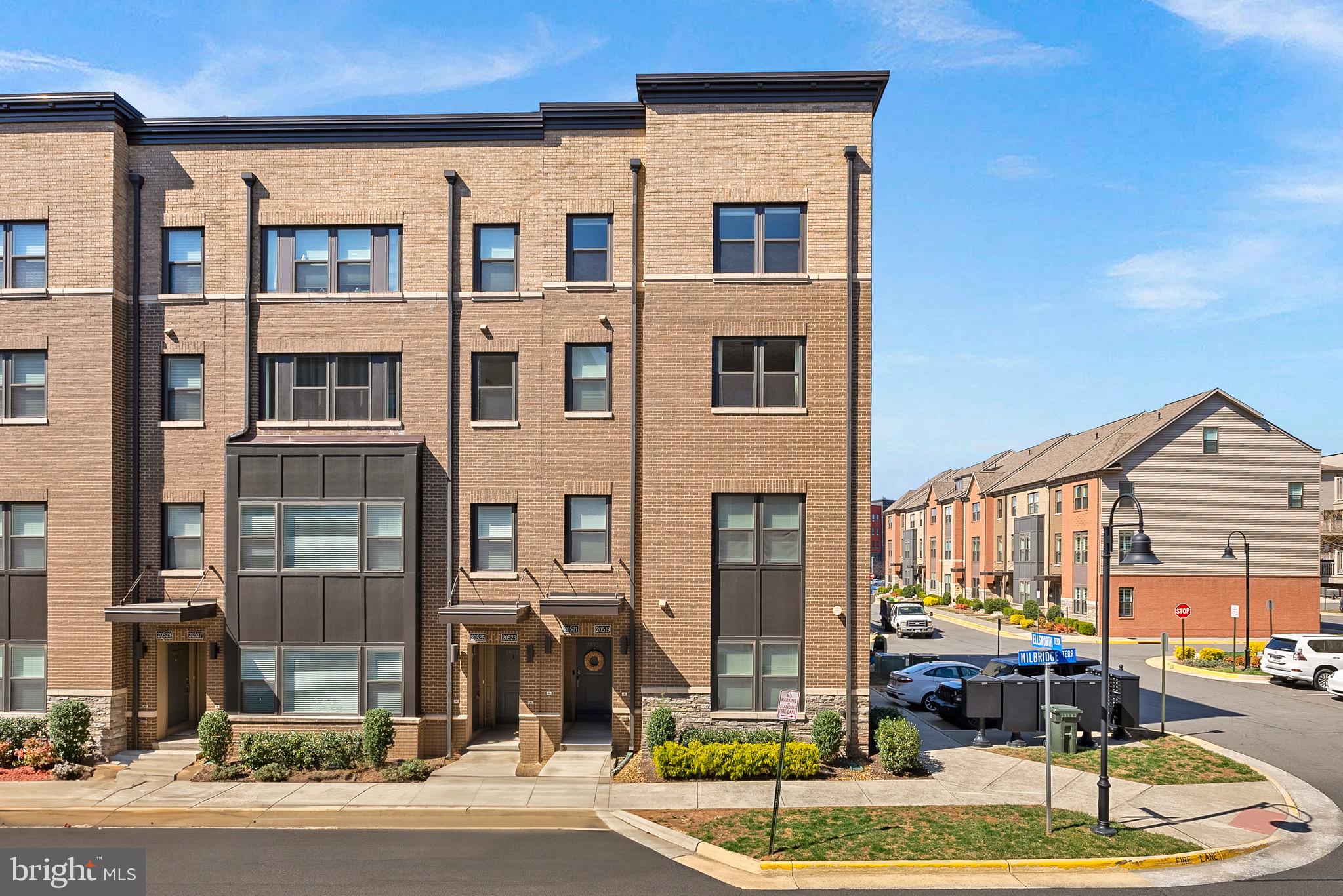 ONE LOUDOUN - Residential Lease