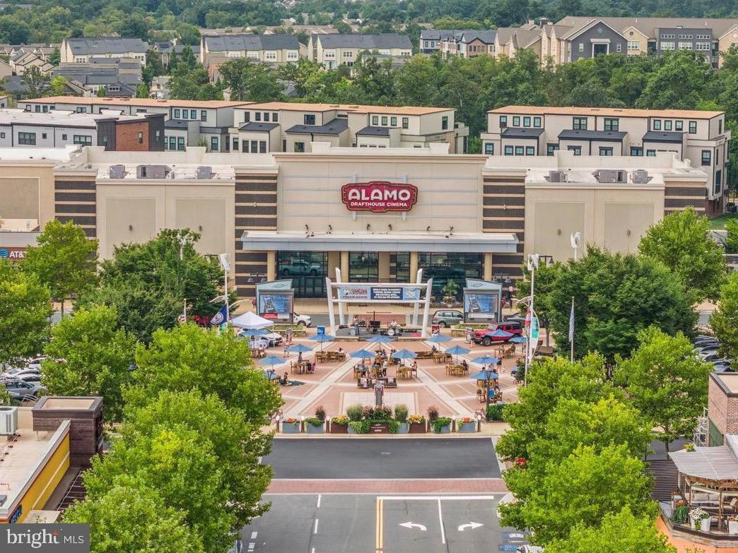 ONE LOUDOUN - Residential Lease