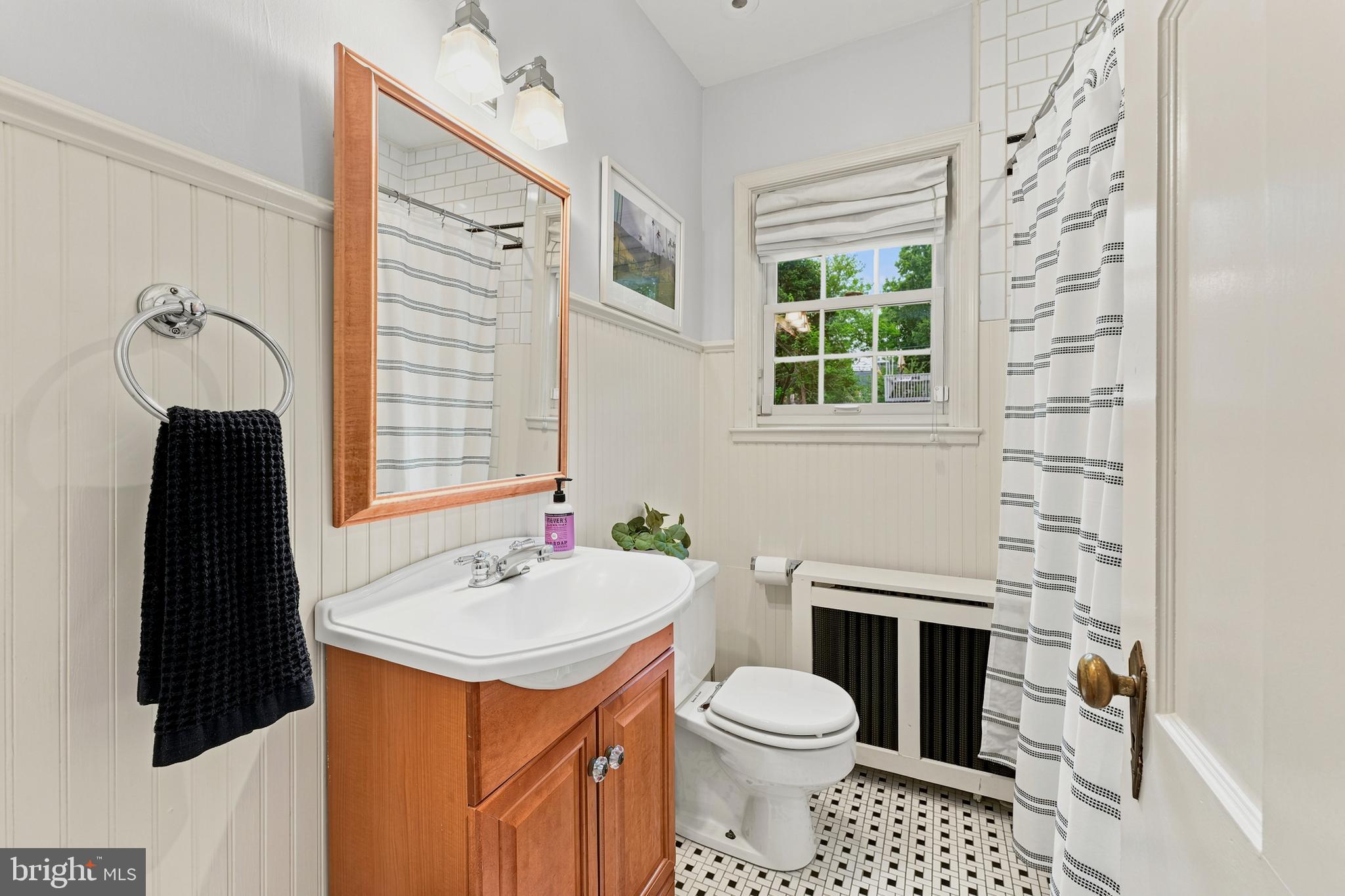 SEVEN OAKS - Residential
