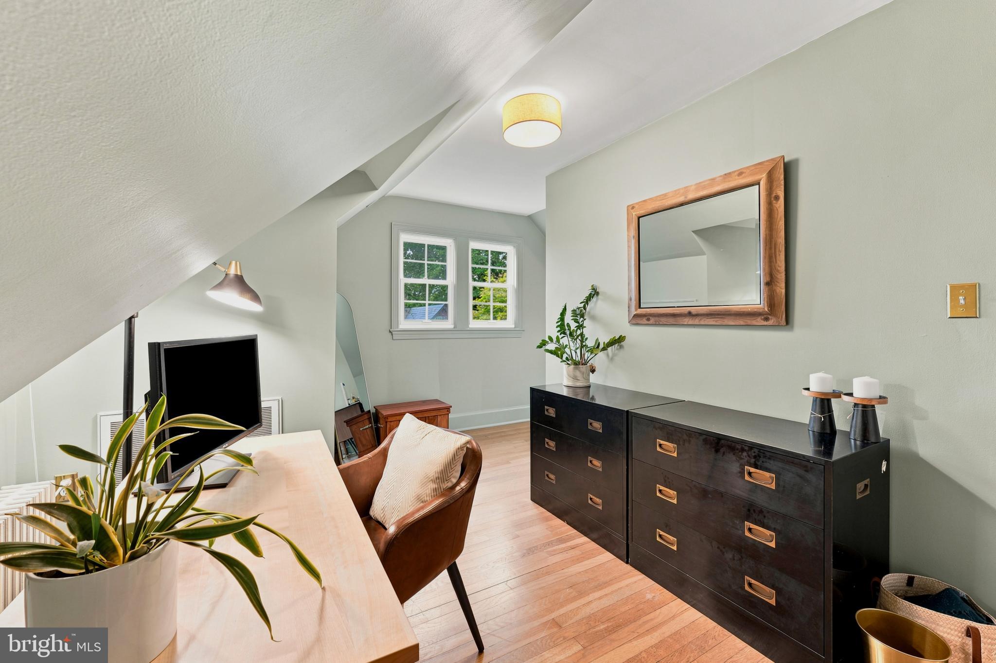 SEVEN OAKS - Residential