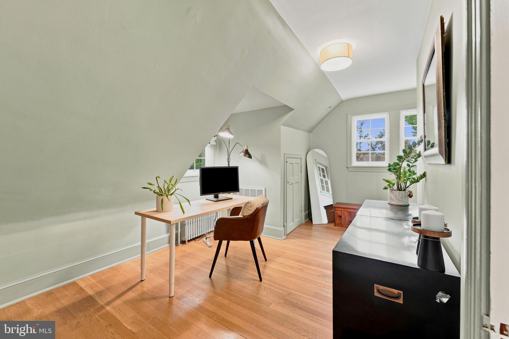 SEVEN OAKS - Residential