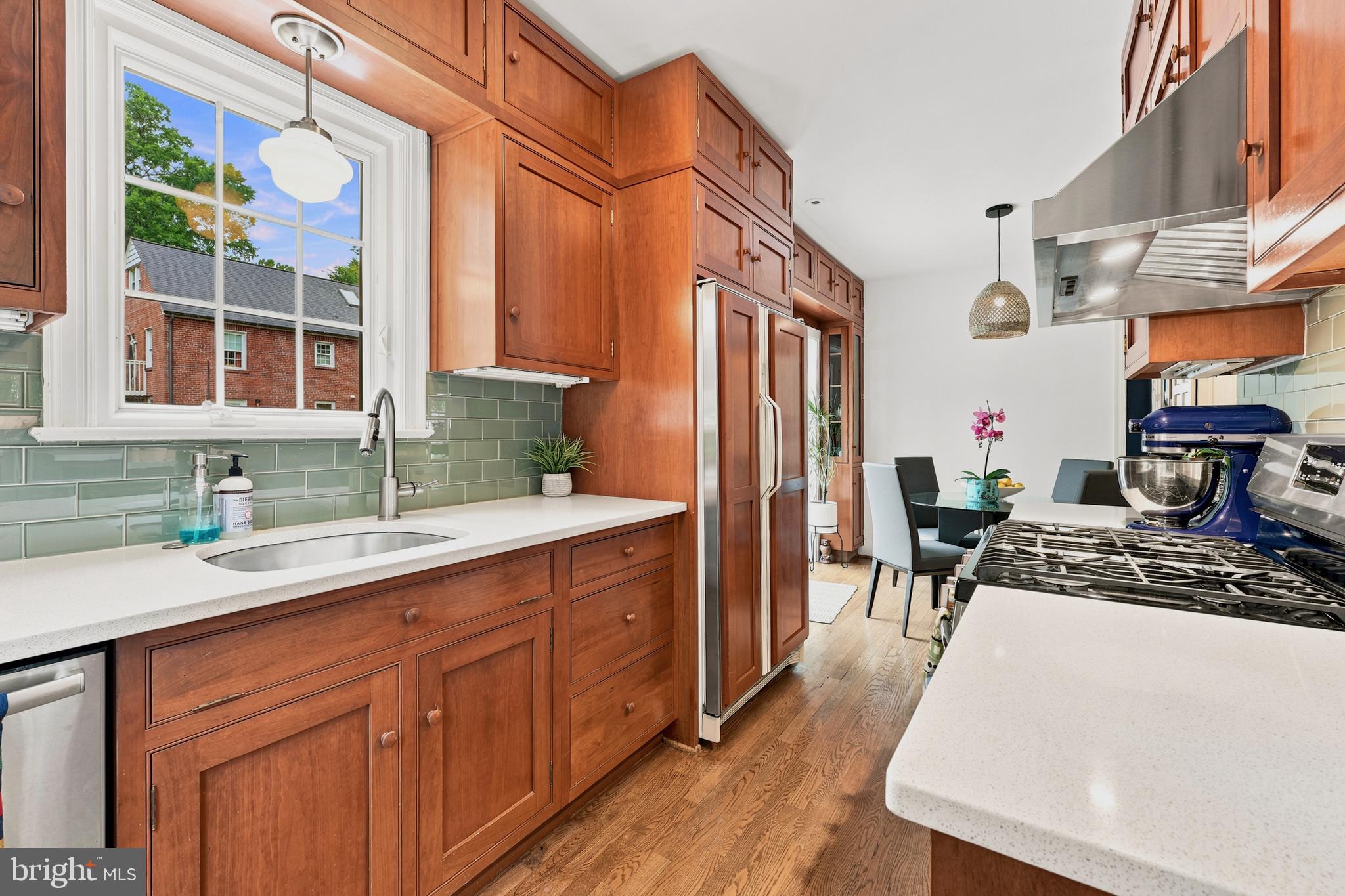 SEVEN OAKS - Residential