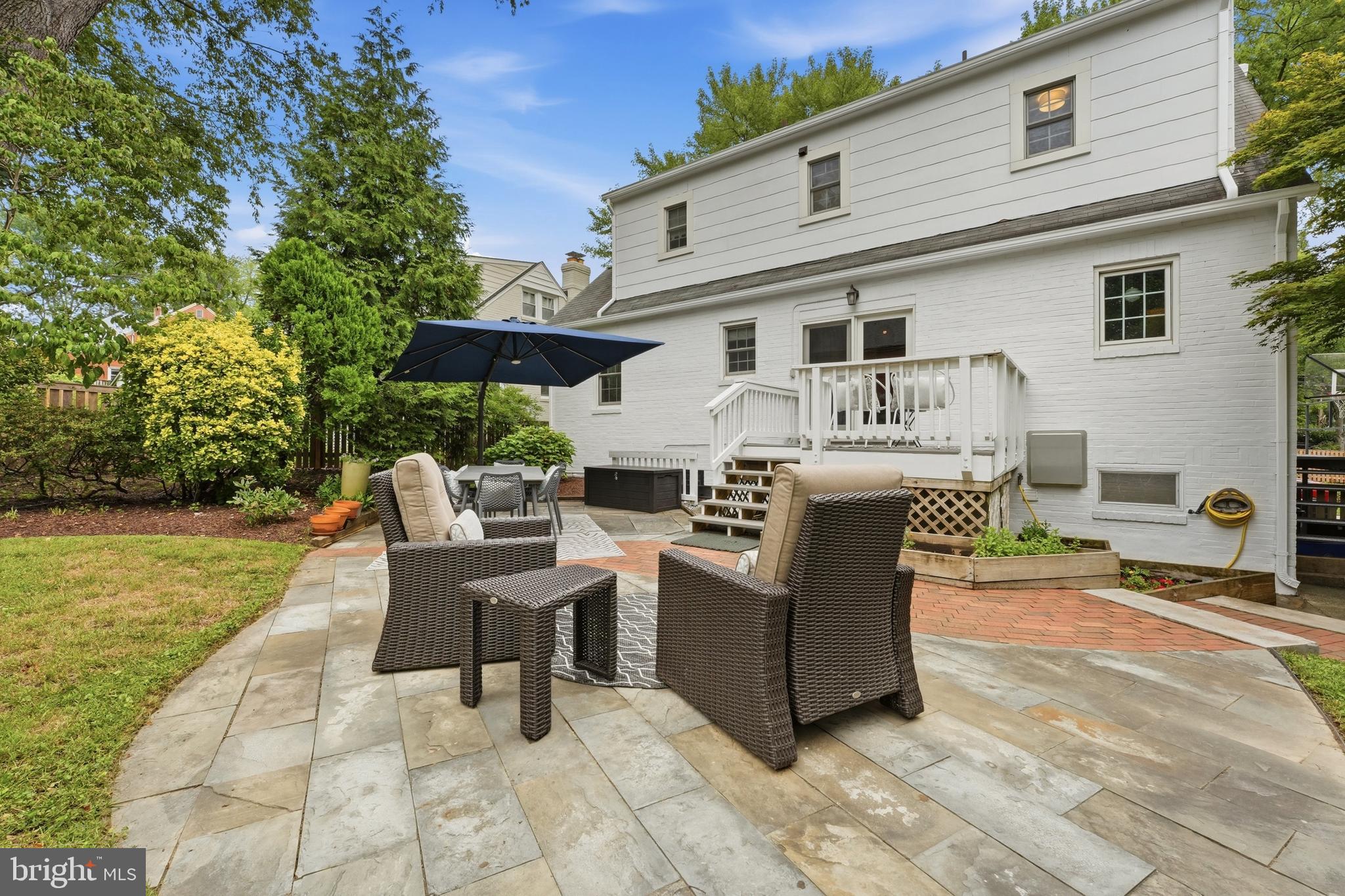SEVEN OAKS - Residential