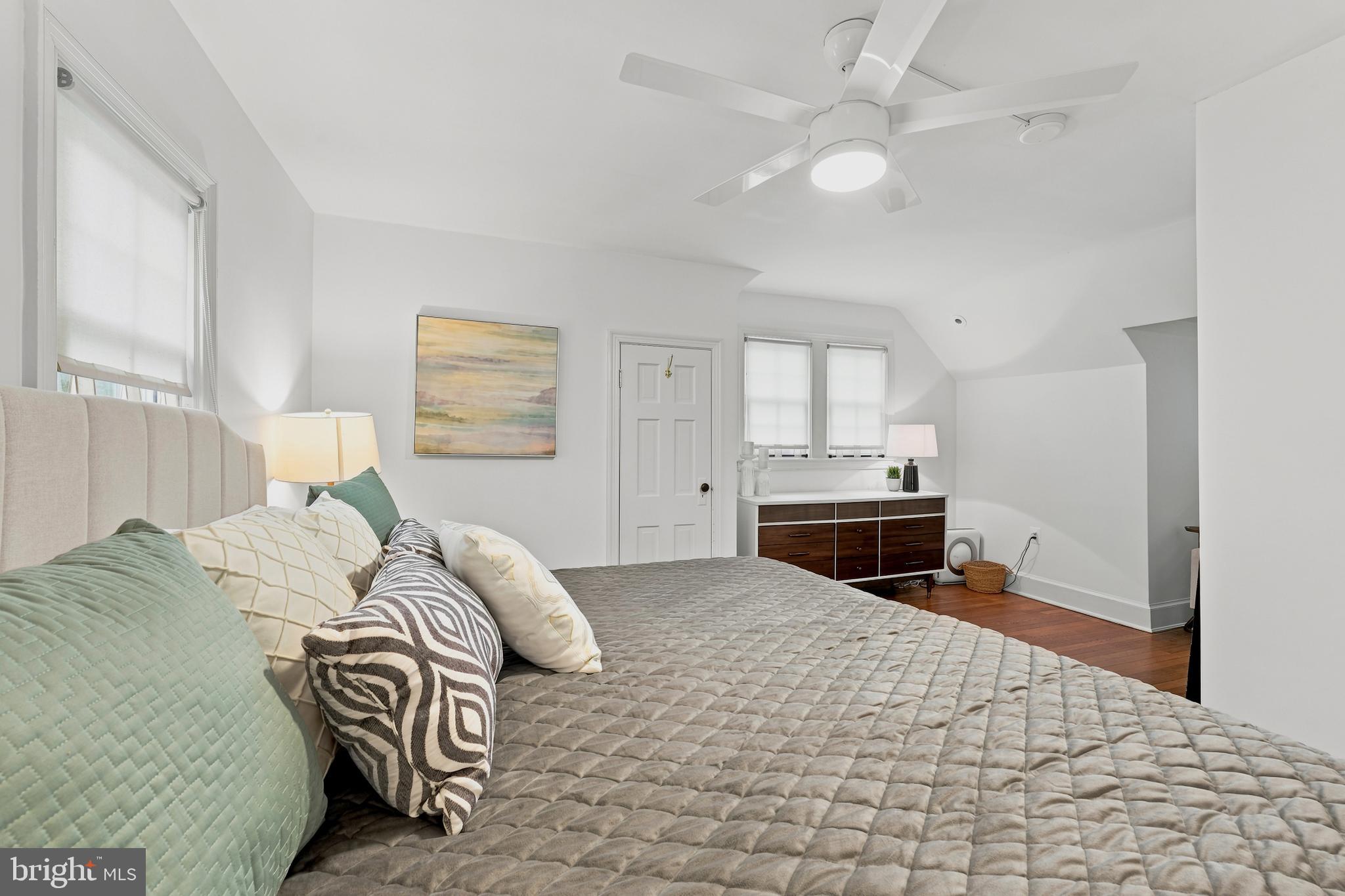 SEVEN OAKS - Residential