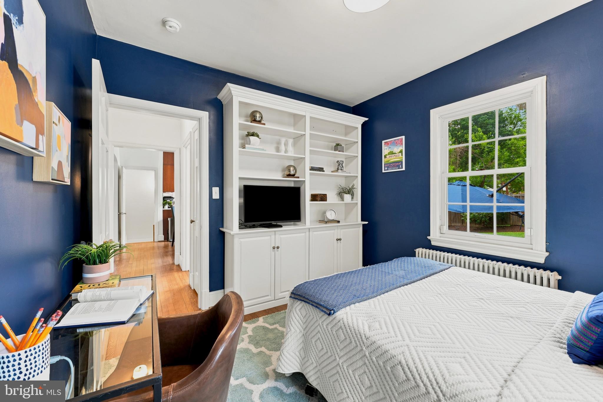 SEVEN OAKS - Residential