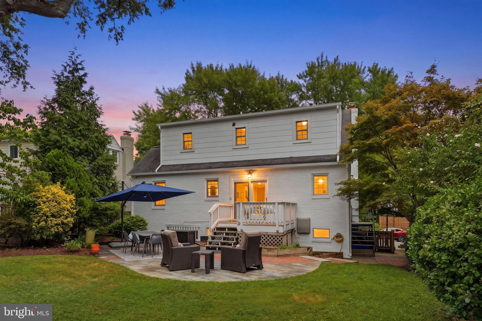 SEVEN OAKS - Residential