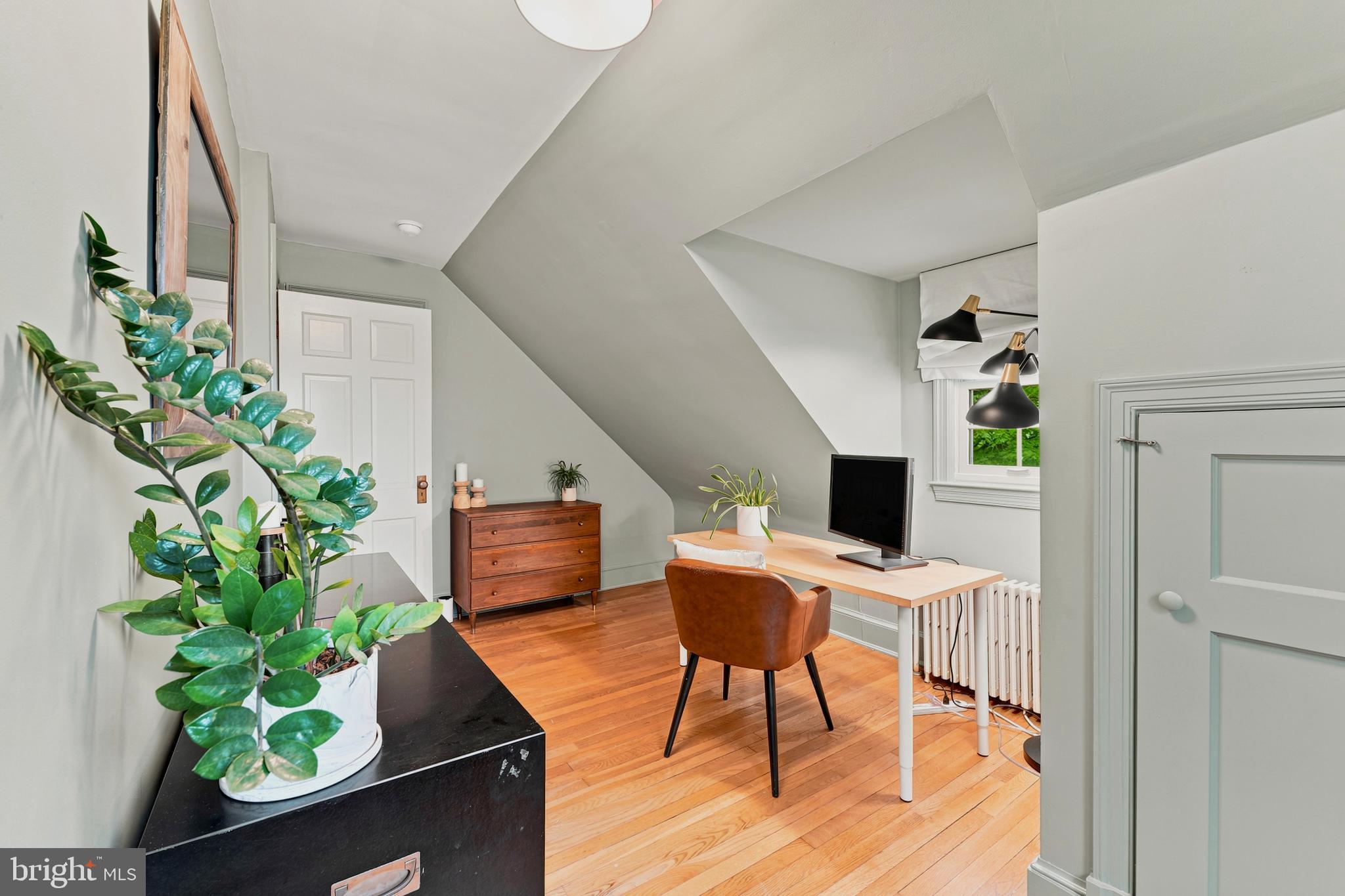 SEVEN OAKS - Residential