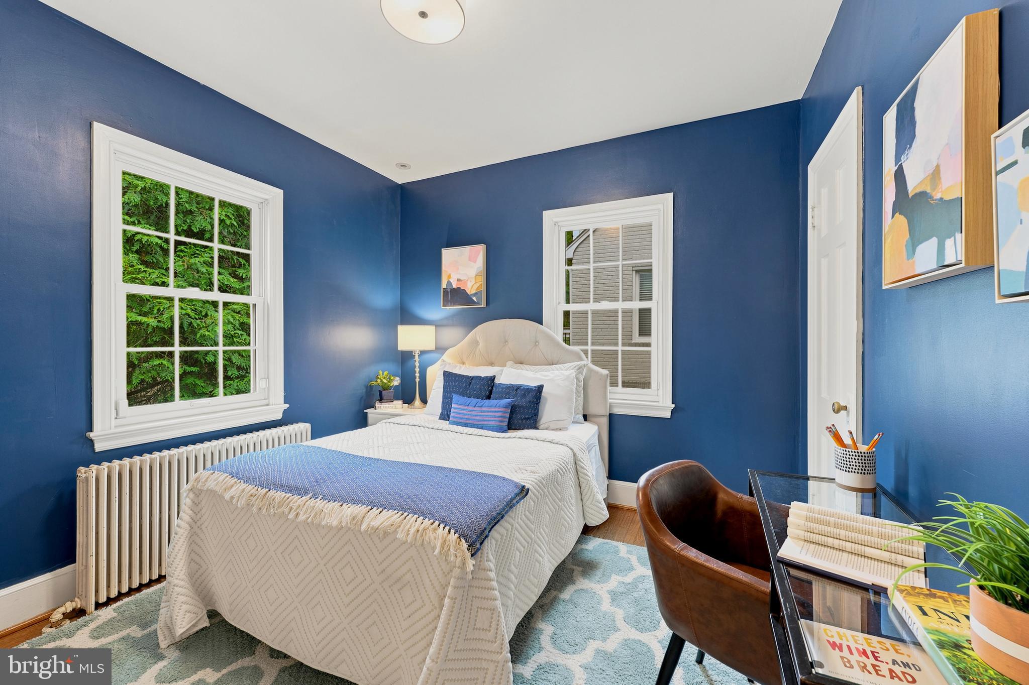 SEVEN OAKS - Residential