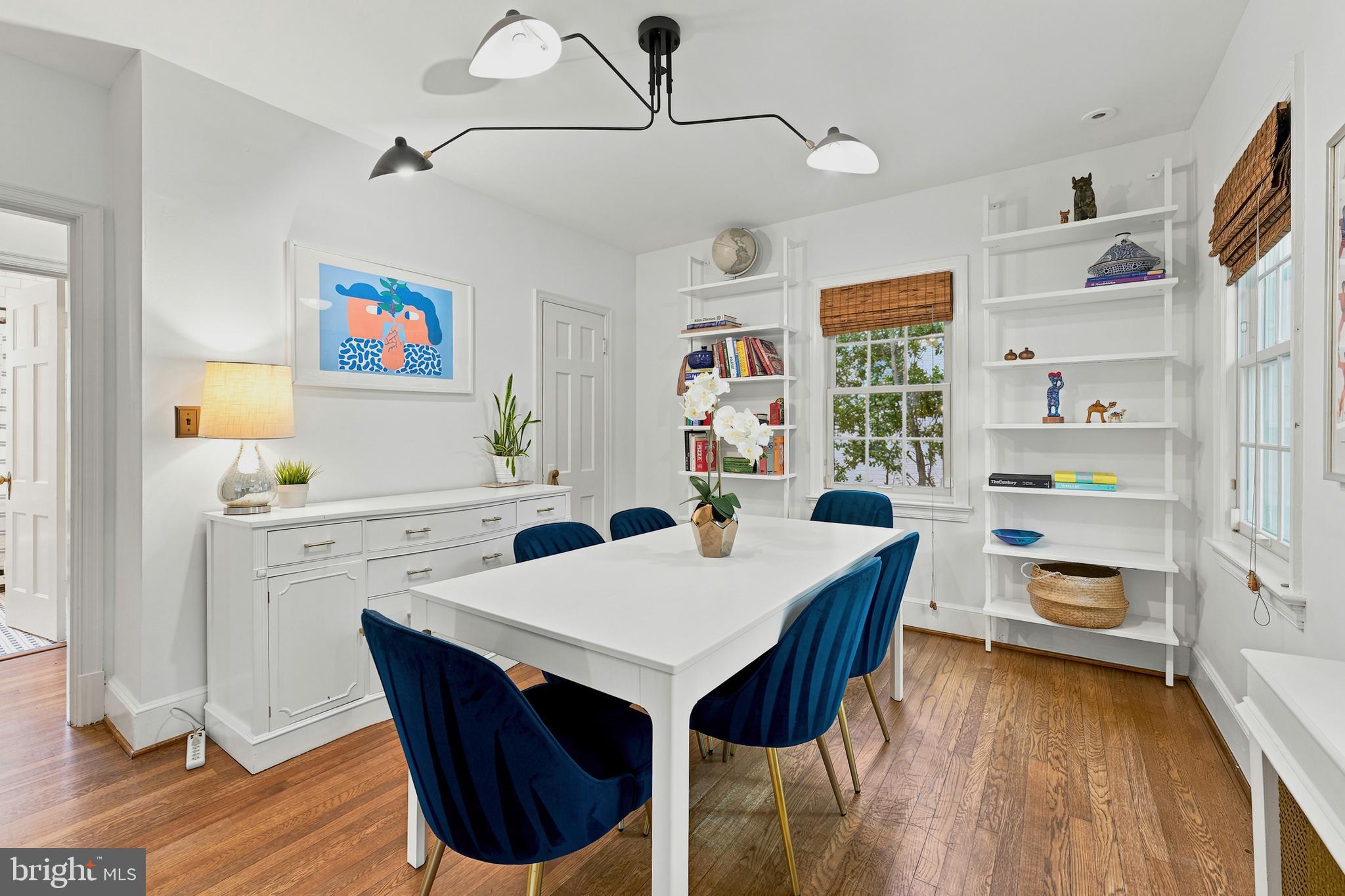SEVEN OAKS - Residential