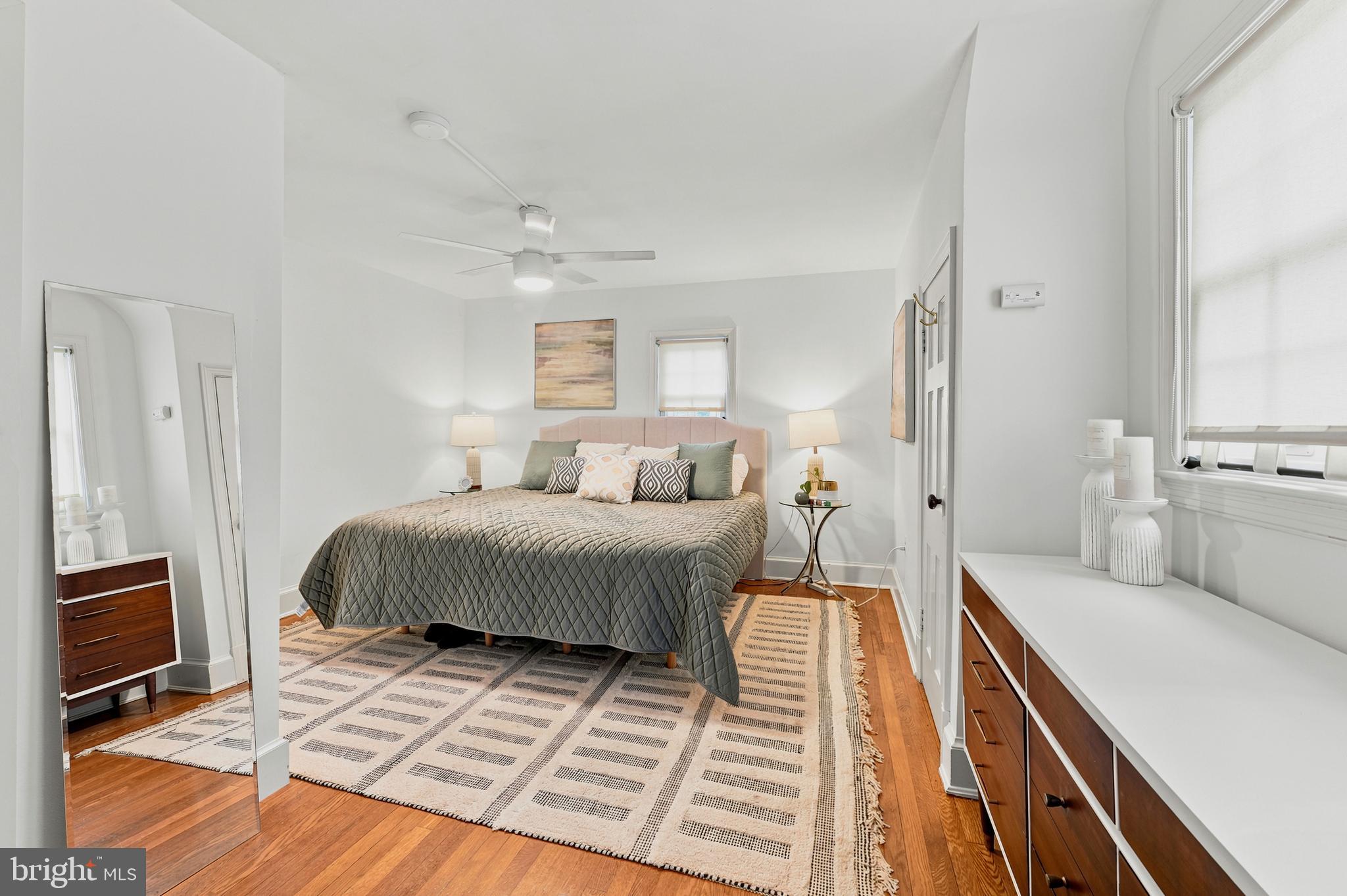 SEVEN OAKS - Residential