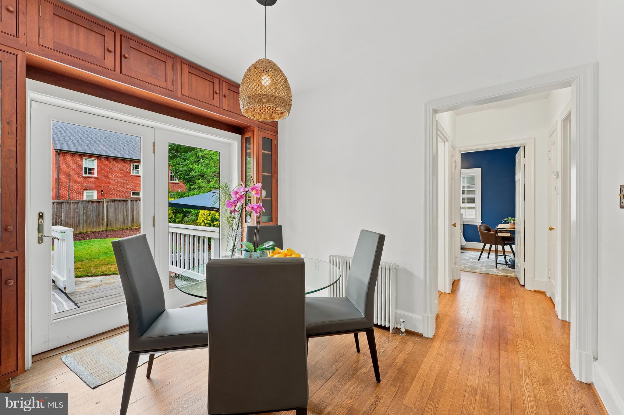 SEVEN OAKS - Residential
